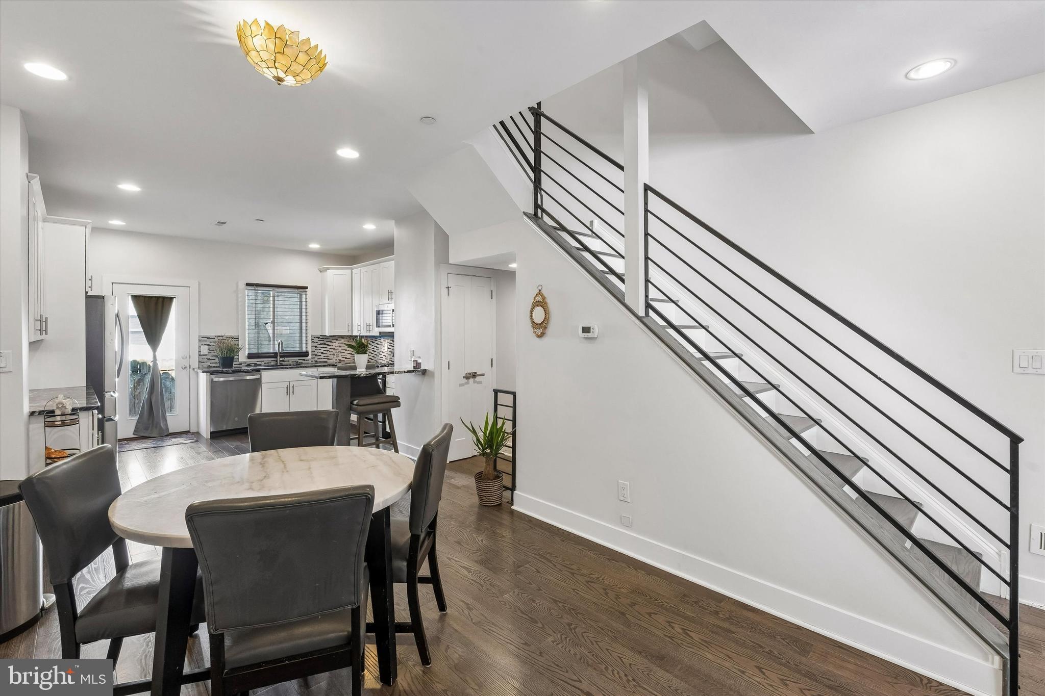 POINT BREEZE - Residential