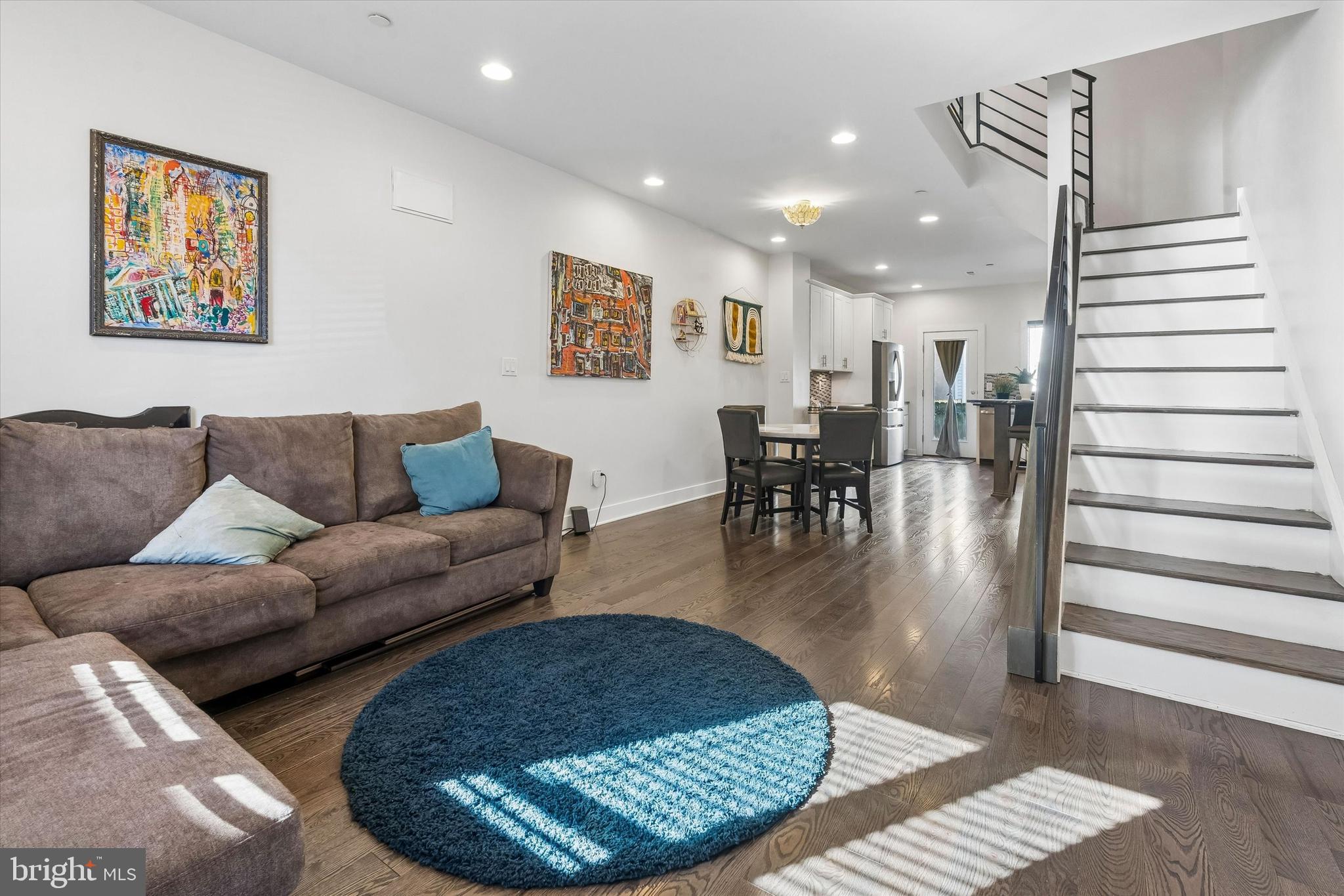 POINT BREEZE - Residential