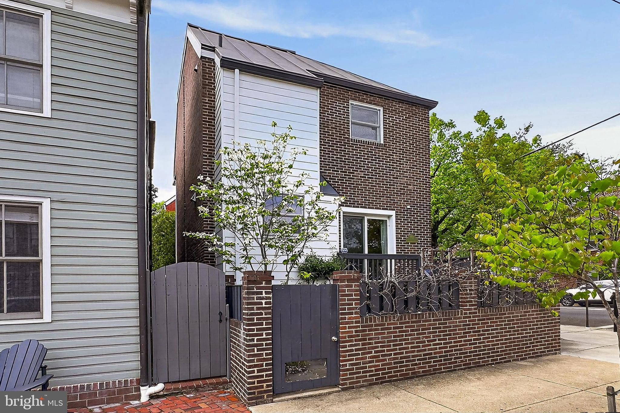 CARRIAGE WORKS - Residential