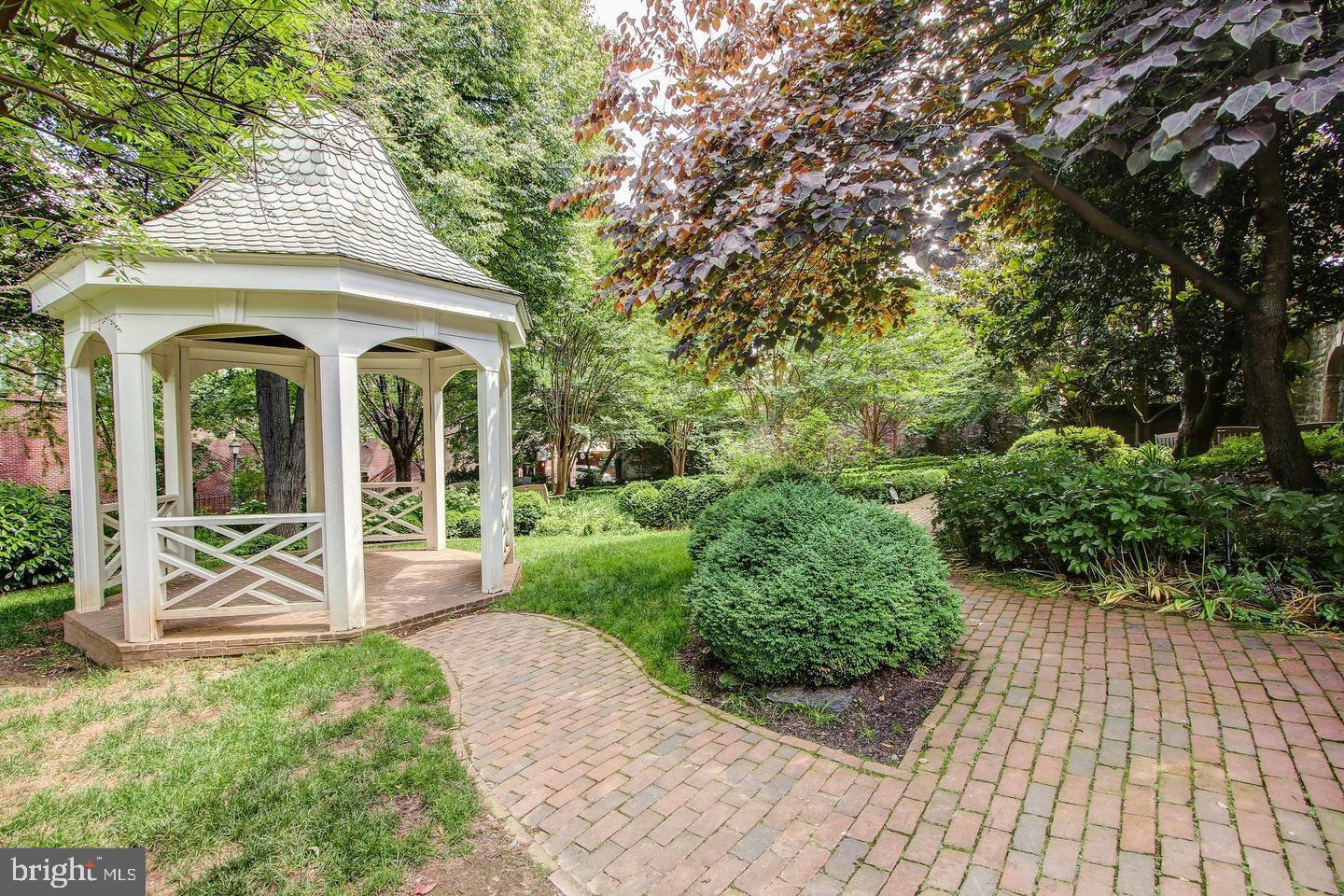 CARRIAGE WORKS - Residential