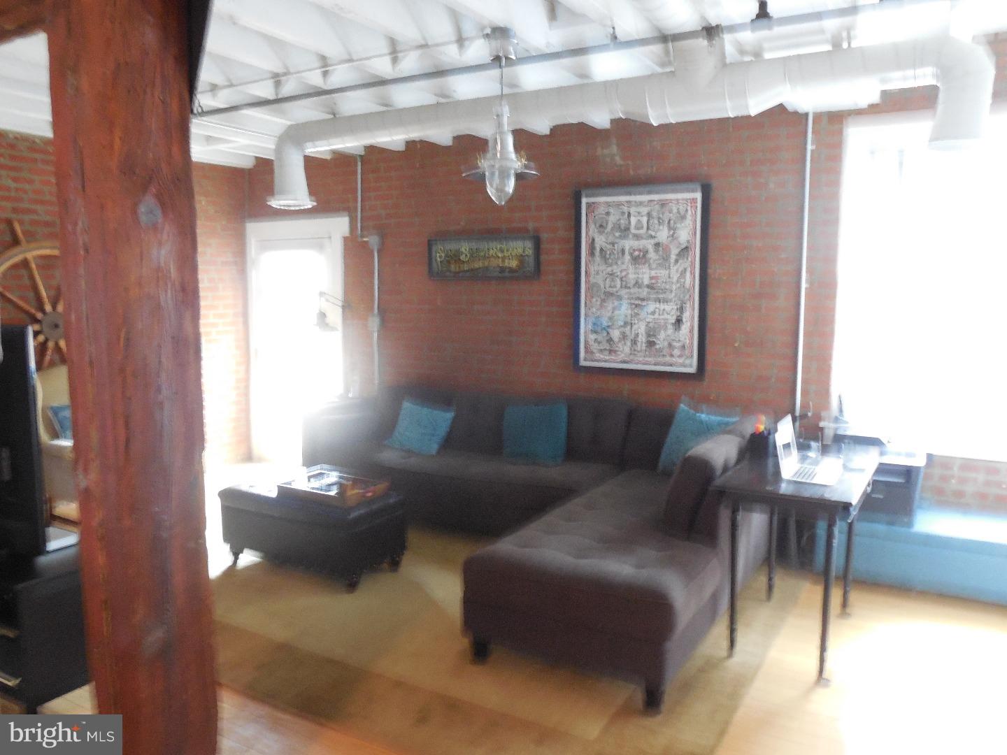 KEYSTONE QUARTERS - Residential Lease