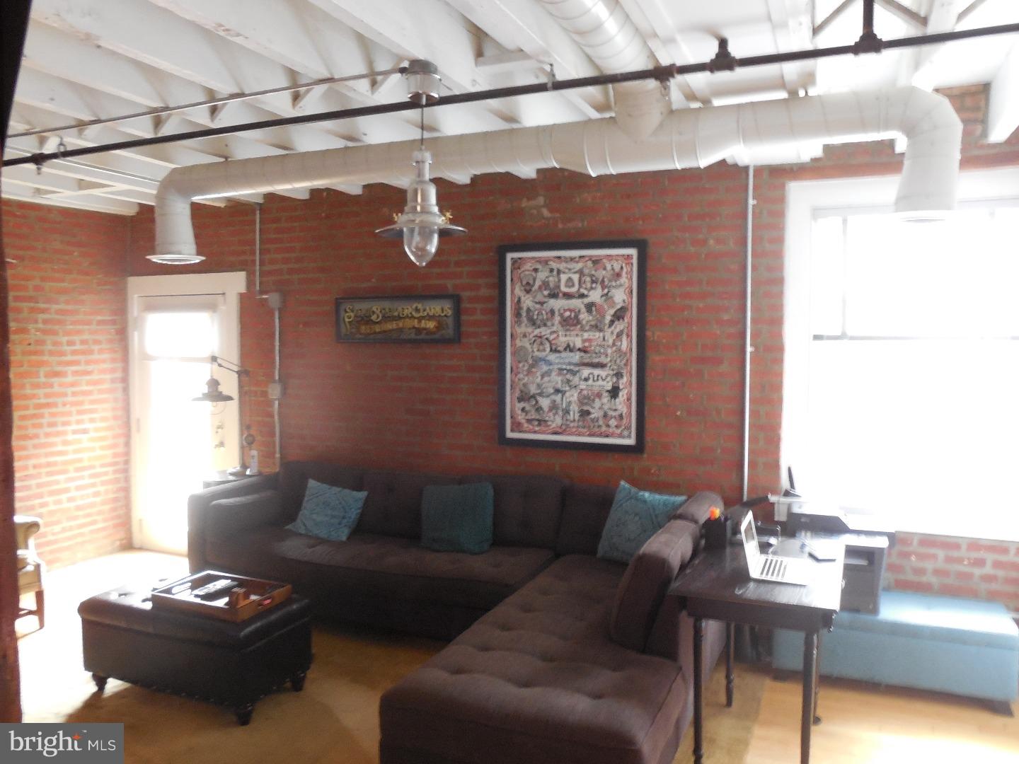 KEYSTONE QUARTERS - Residential Lease