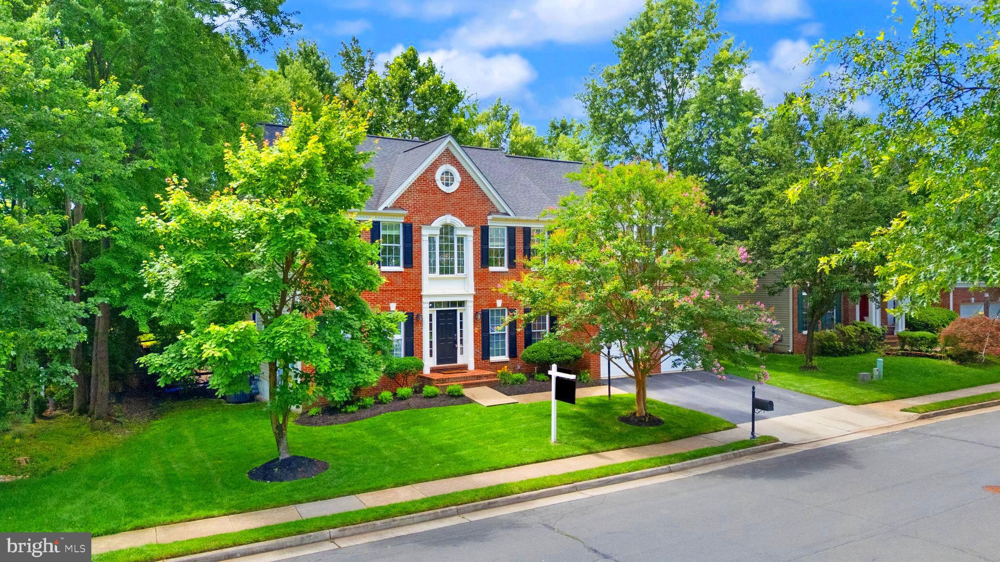 47236 MIDDLE BLUFF PLACE