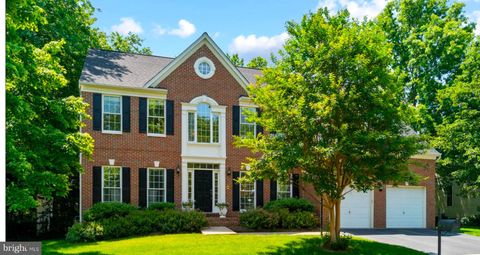 47236 MIDDLE BLUFF PLACE STERLING VA 20165
