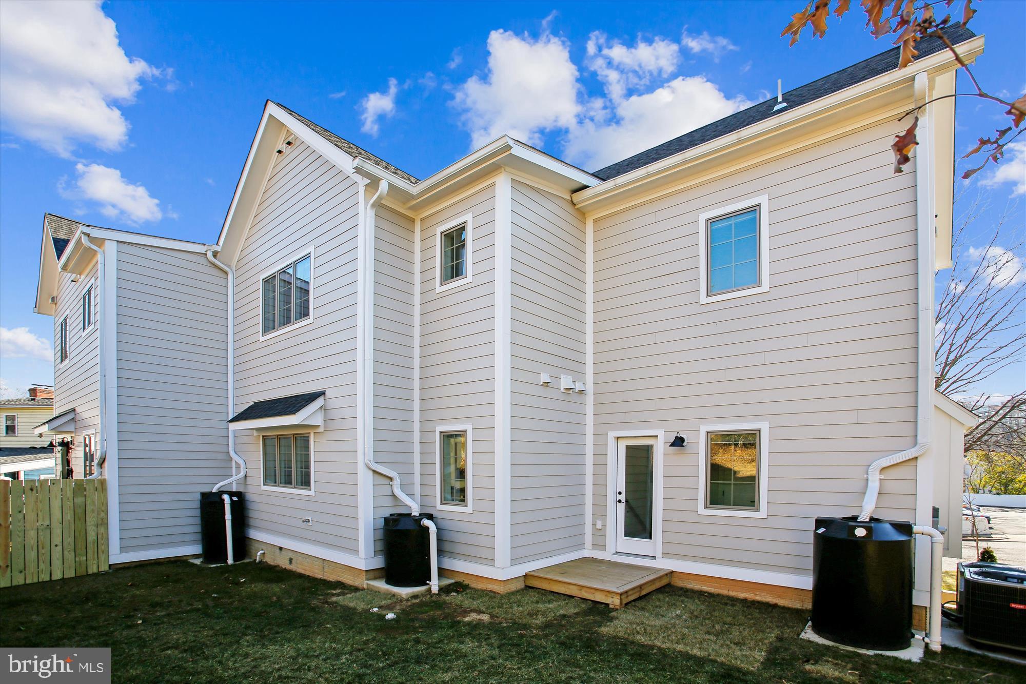 CLAREMONT - Residential