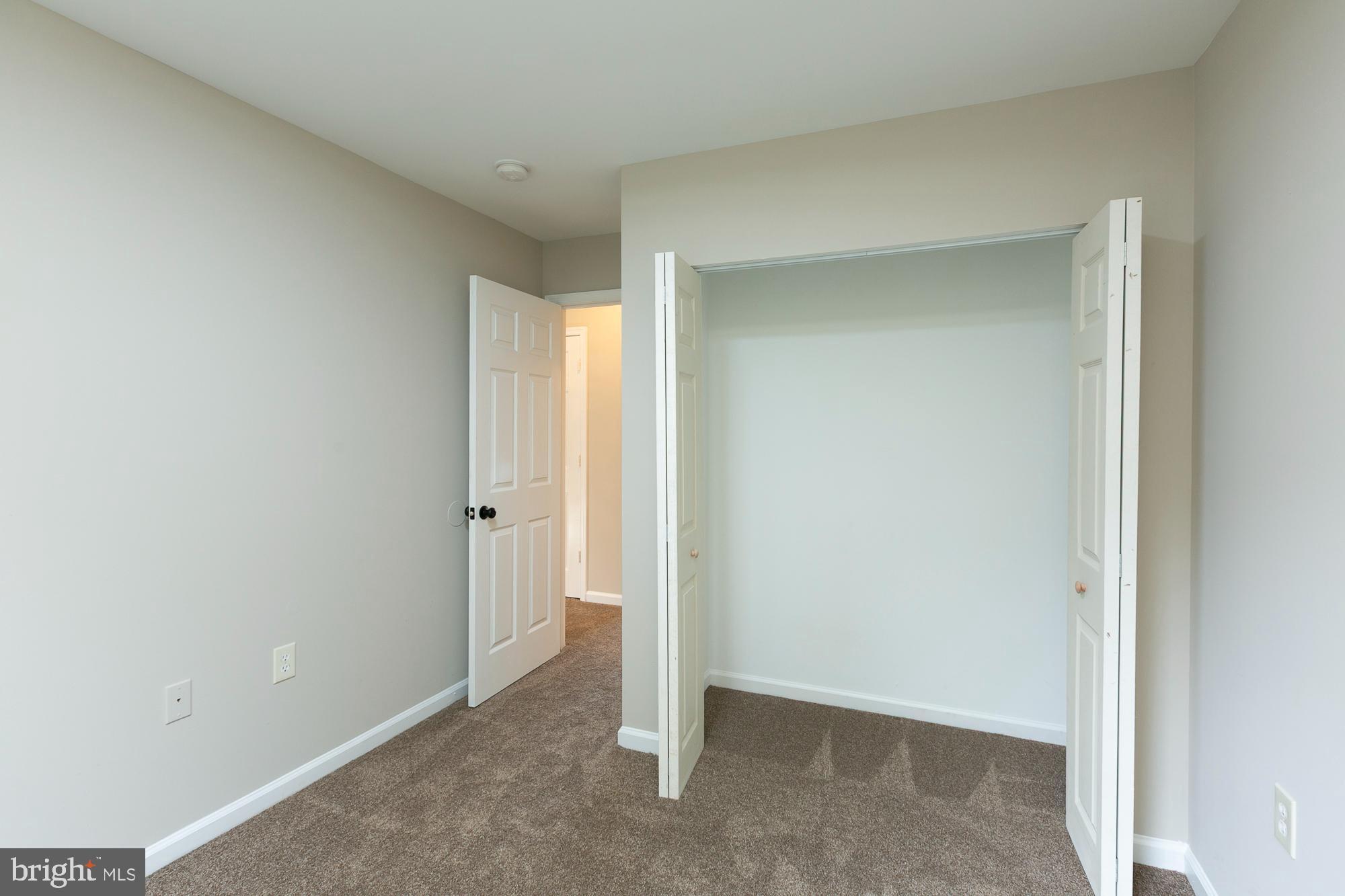 GEORGETOWN SQUARE - Residential