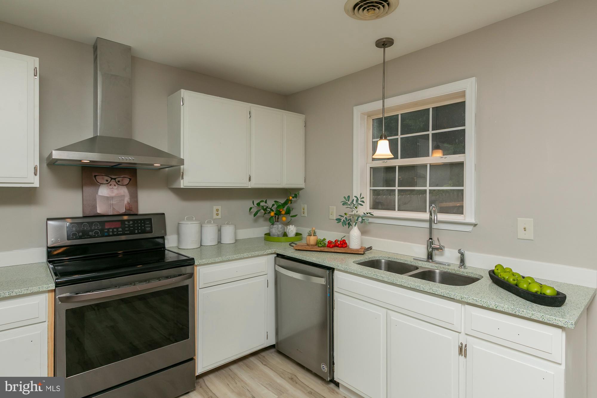 GEORGETOWN SQUARE - Residential