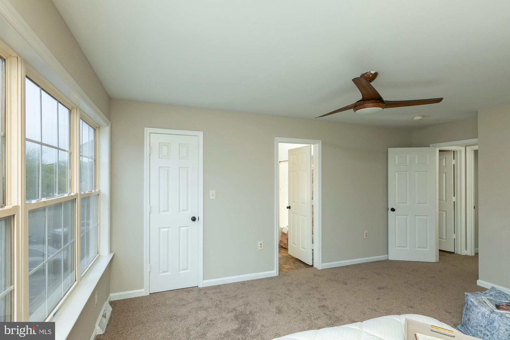 GEORGETOWN SQUARE - Residential