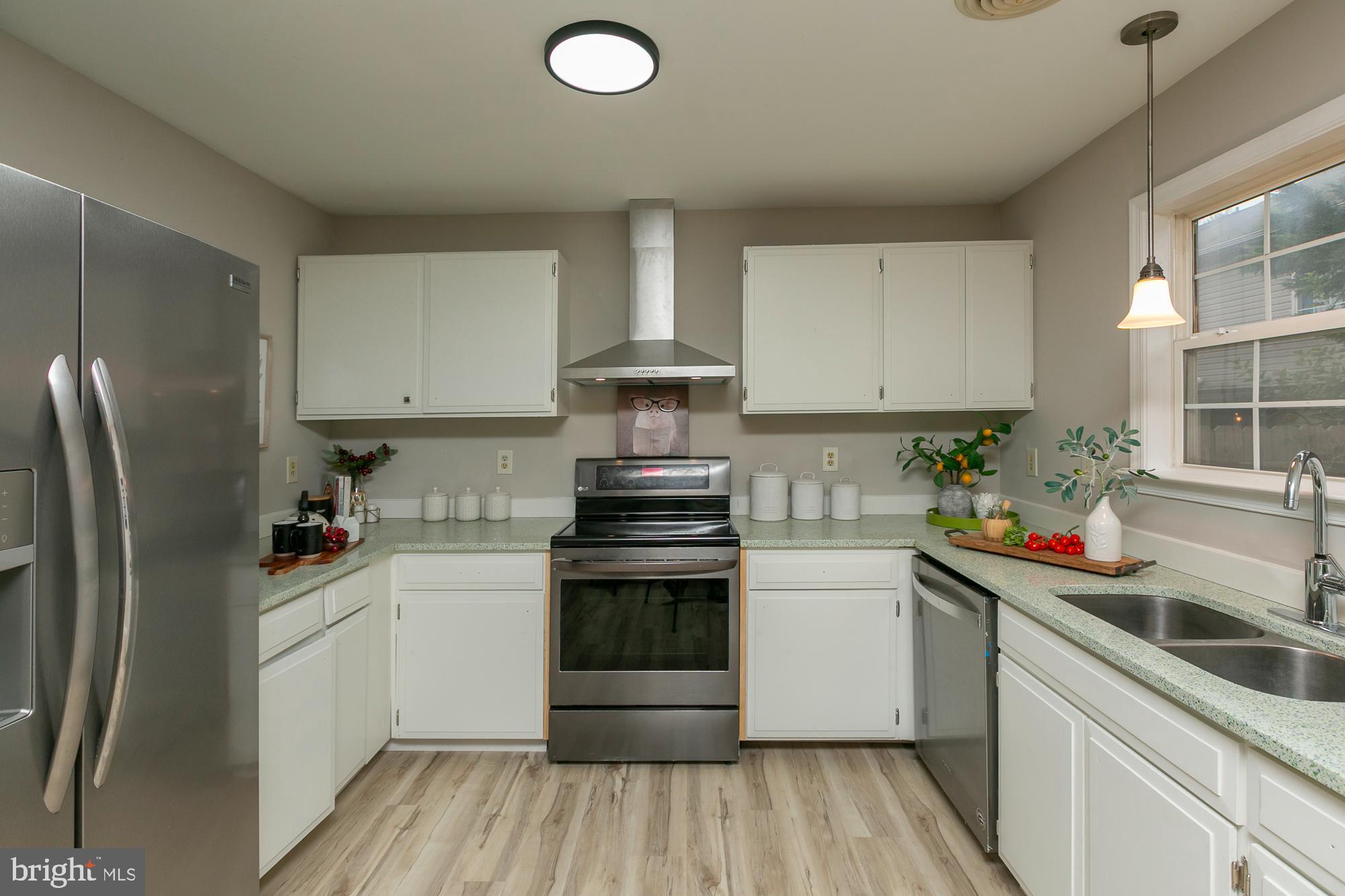 GEORGETOWN SQUARE - Residential