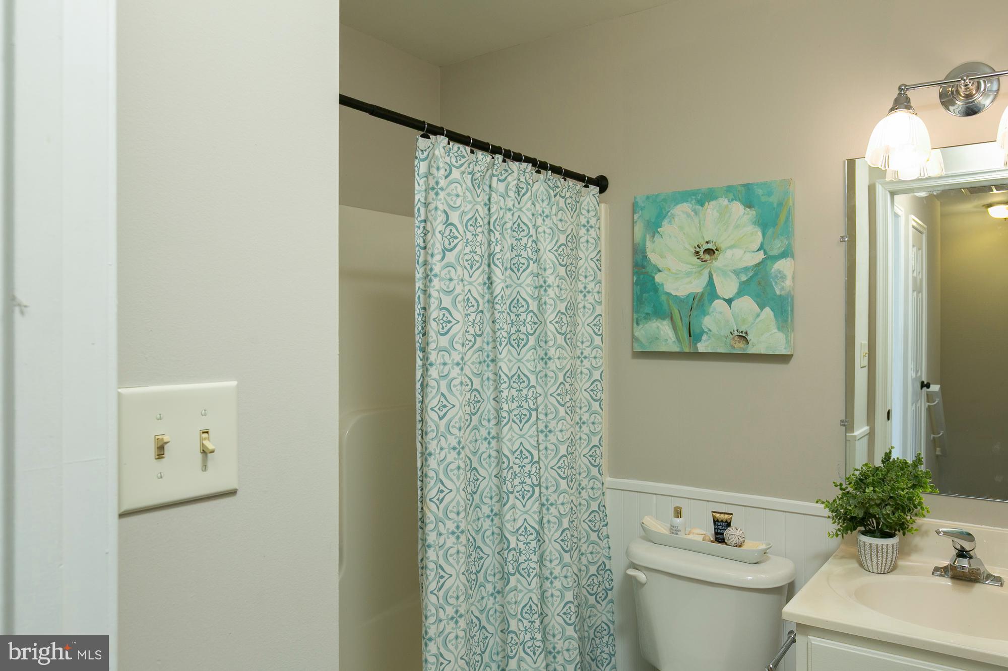 GEORGETOWN SQUARE - Residential