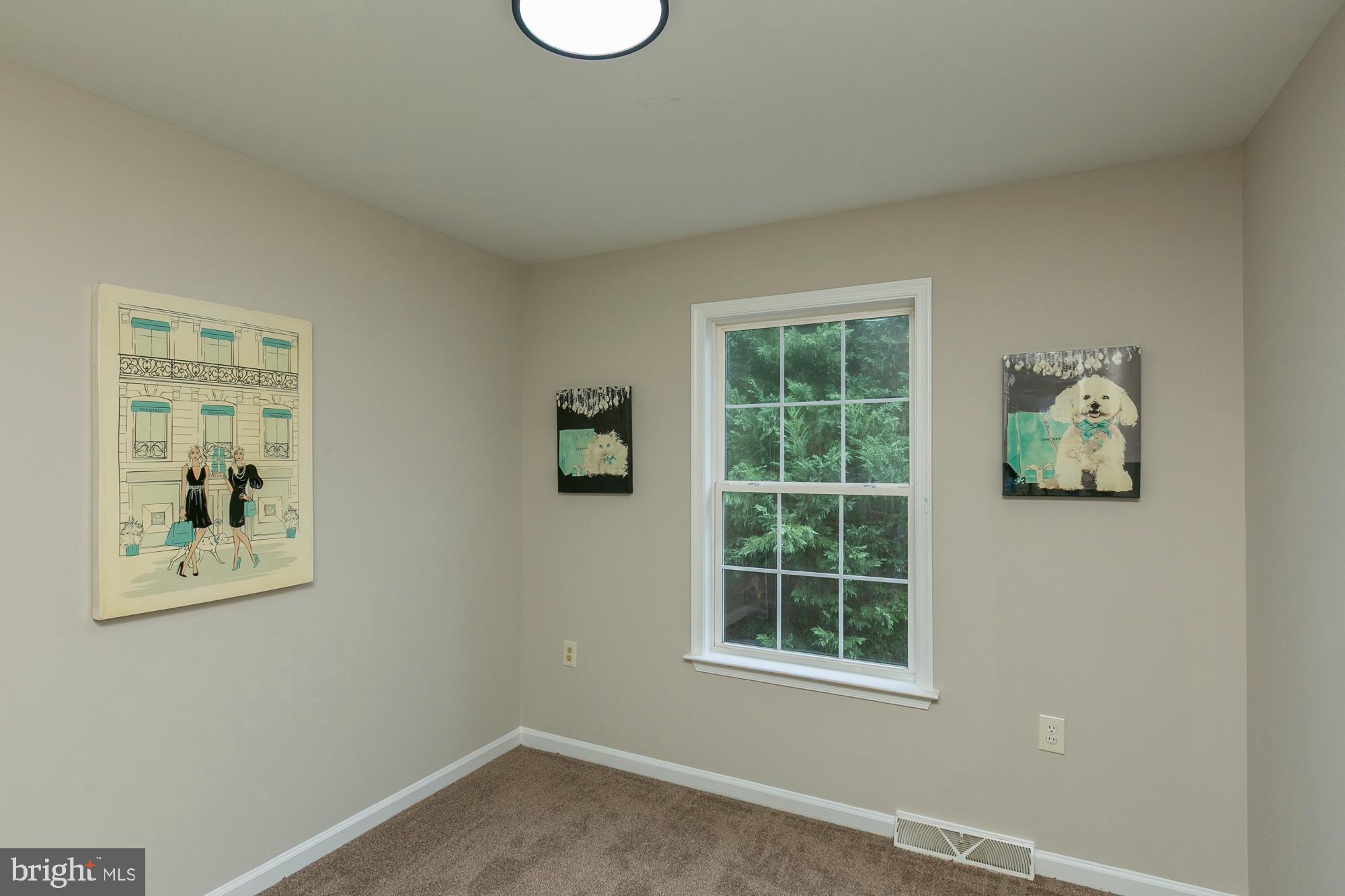 GEORGETOWN SQUARE - Residential