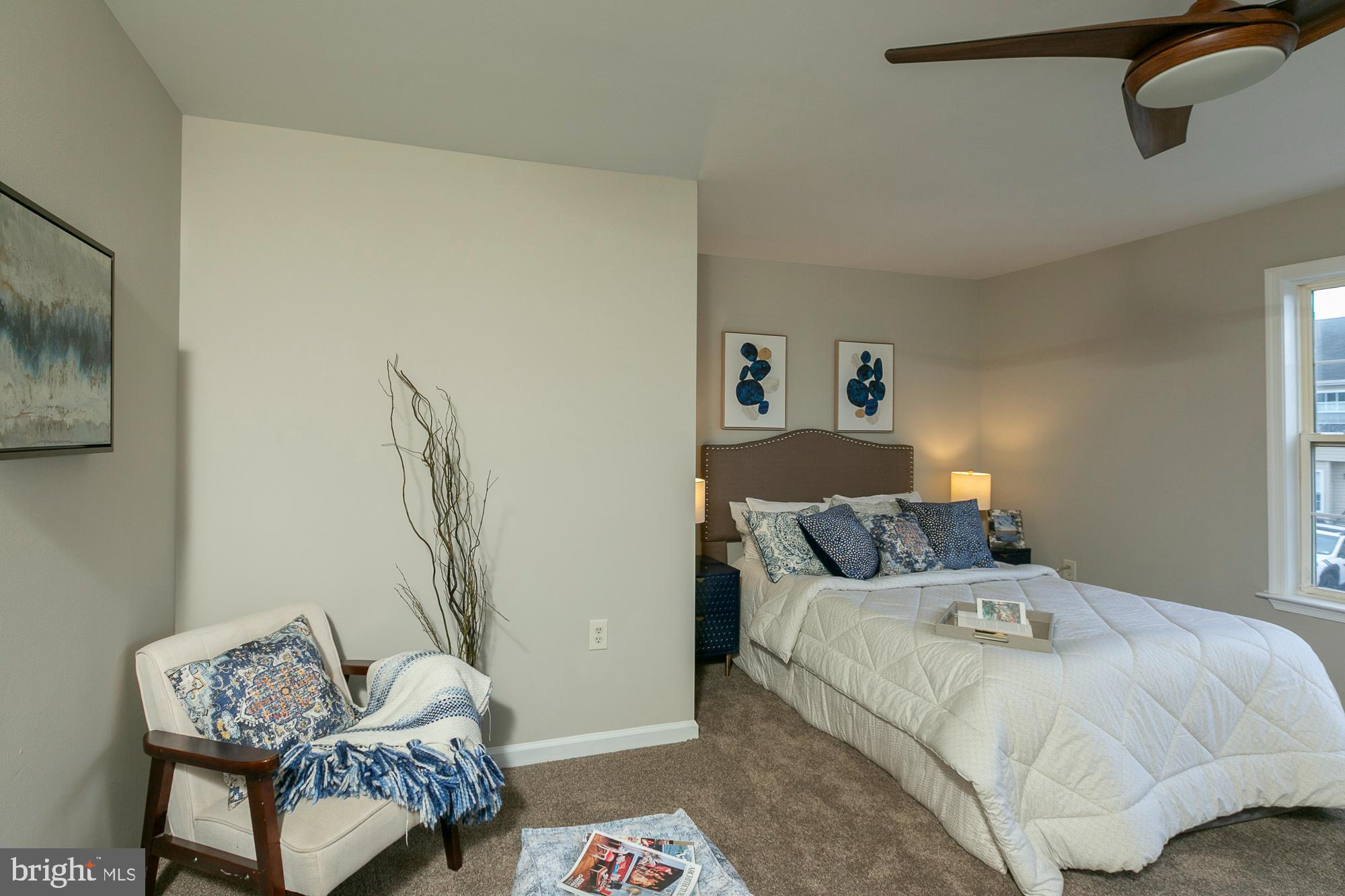 GEORGETOWN SQUARE - Residential