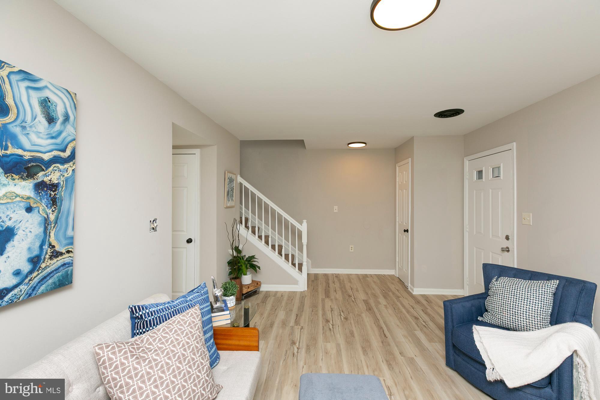 GEORGETOWN SQUARE - Residential