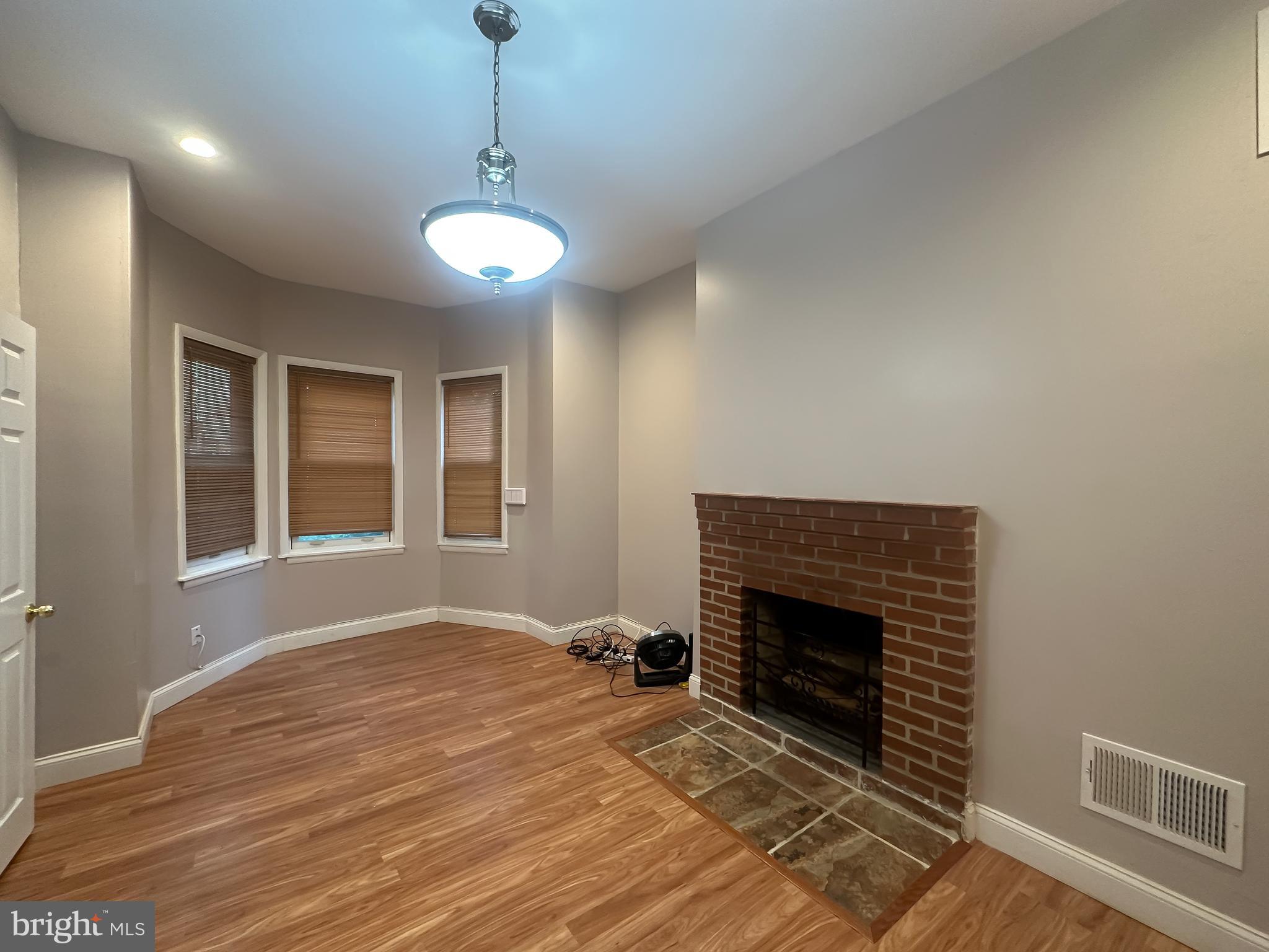 BOLTON HILL HISTORIC DISTRICT - Residential Lease