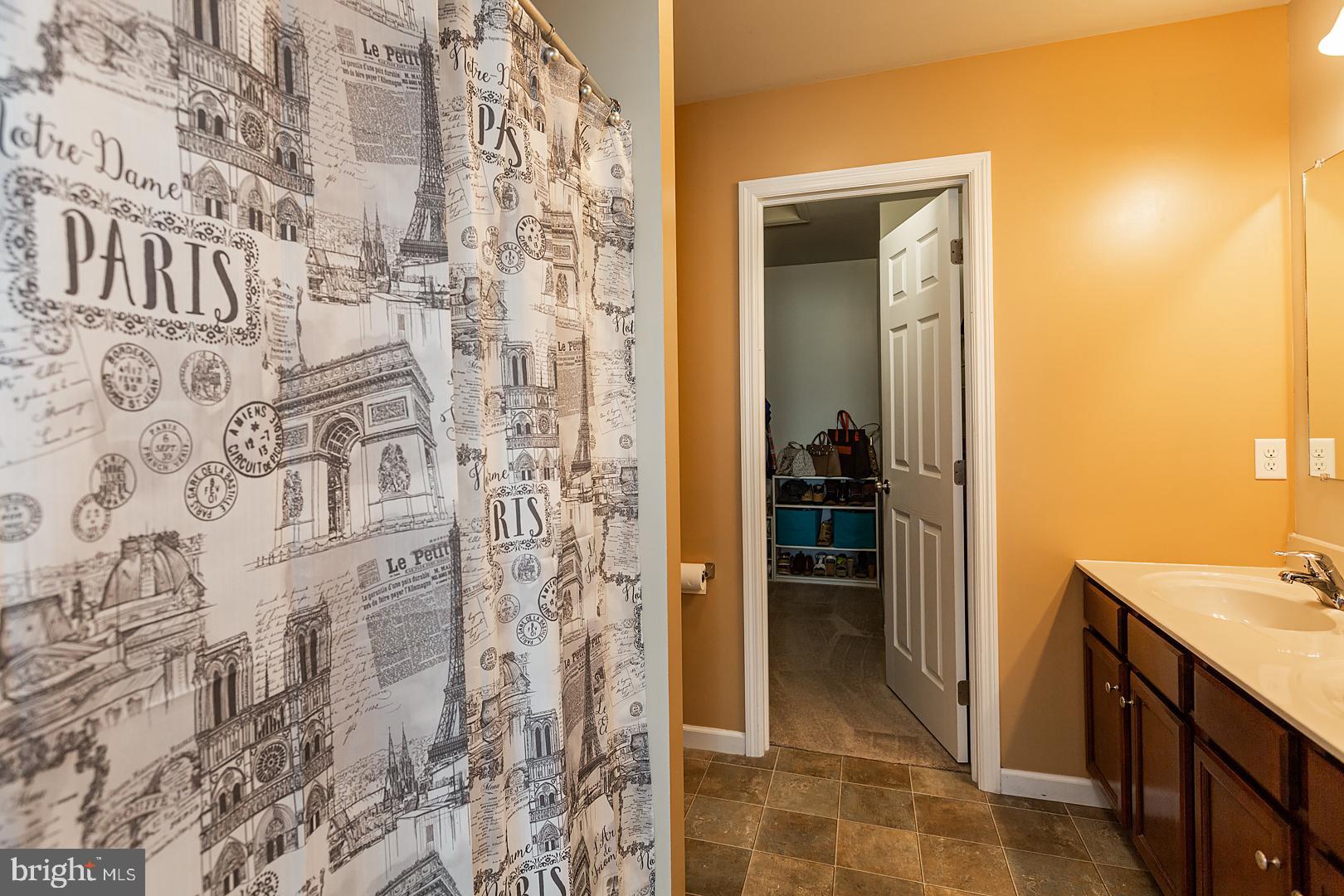 AUTUMN HILLS - Residential