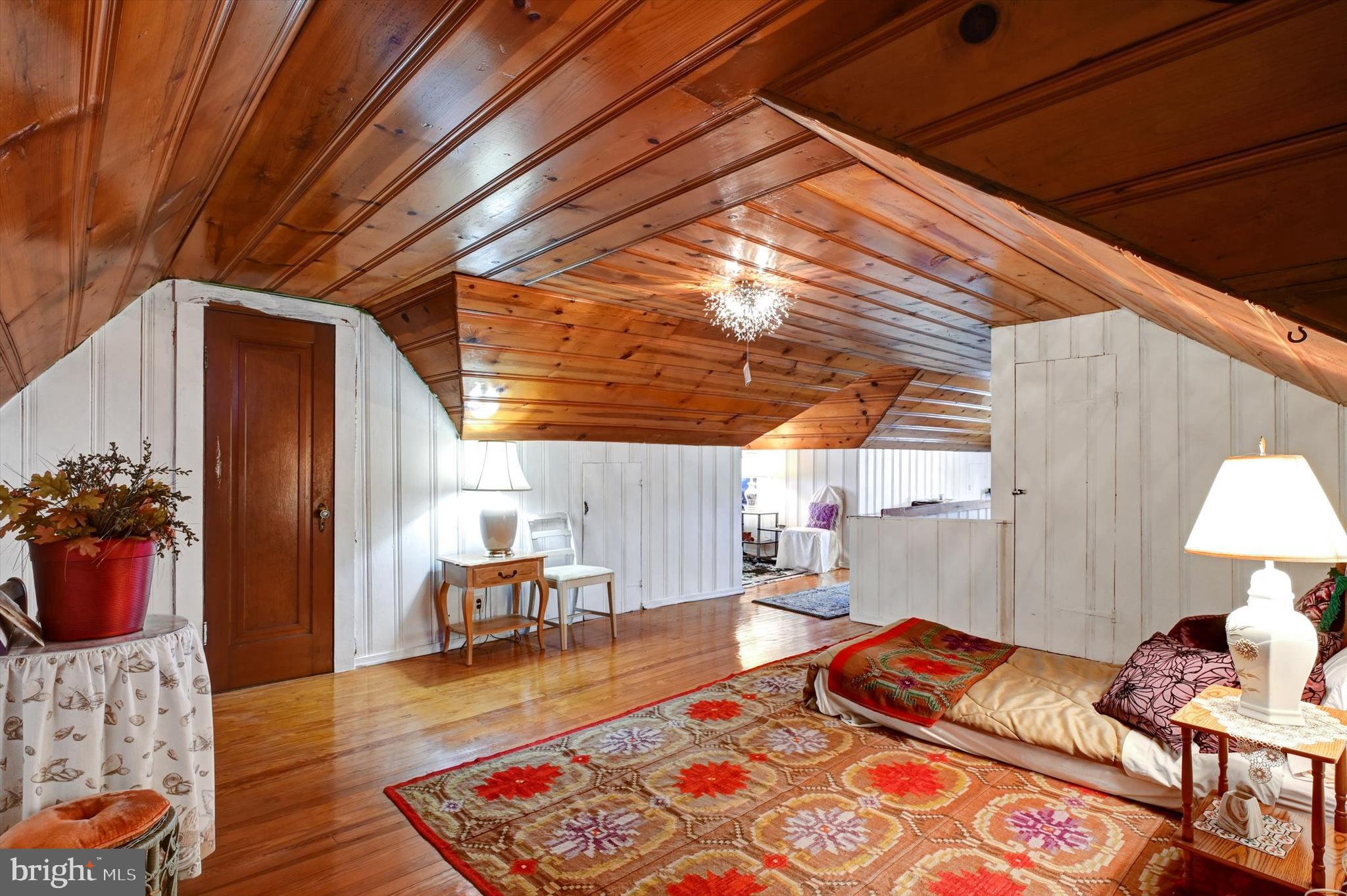 HAMILTON HILLS - Residential