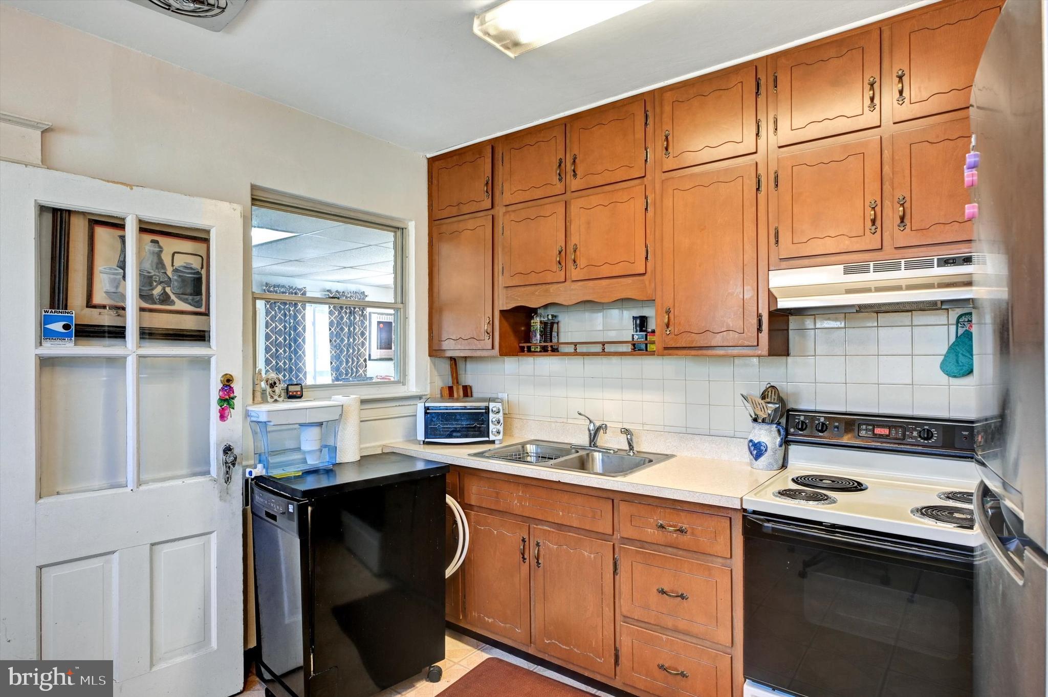 HAMILTON HILLS - Residential