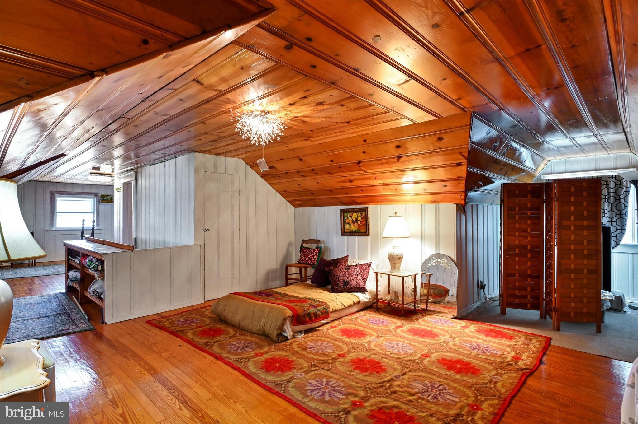 HAMILTON HILLS - Residential