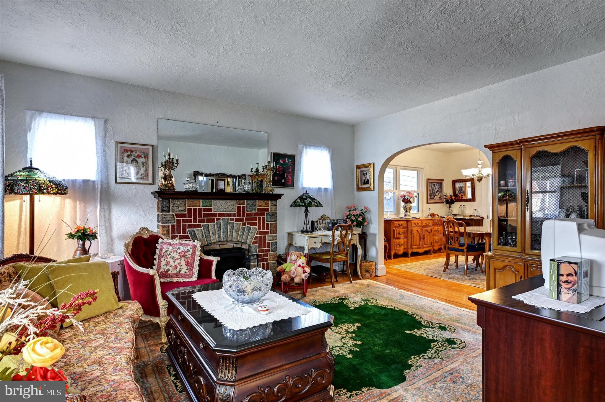 HAMILTON HILLS - Residential