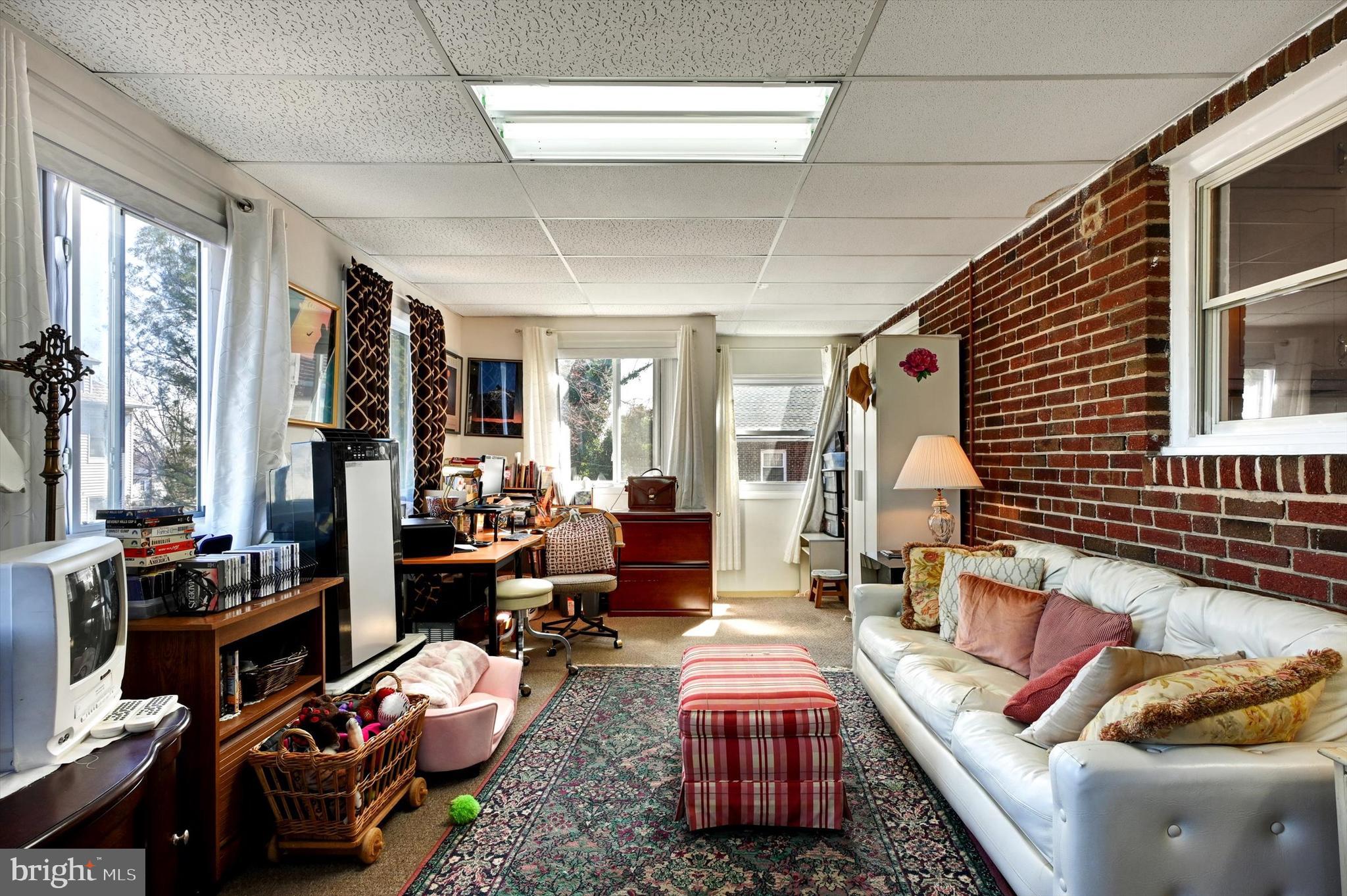 HAMILTON HILLS - Residential