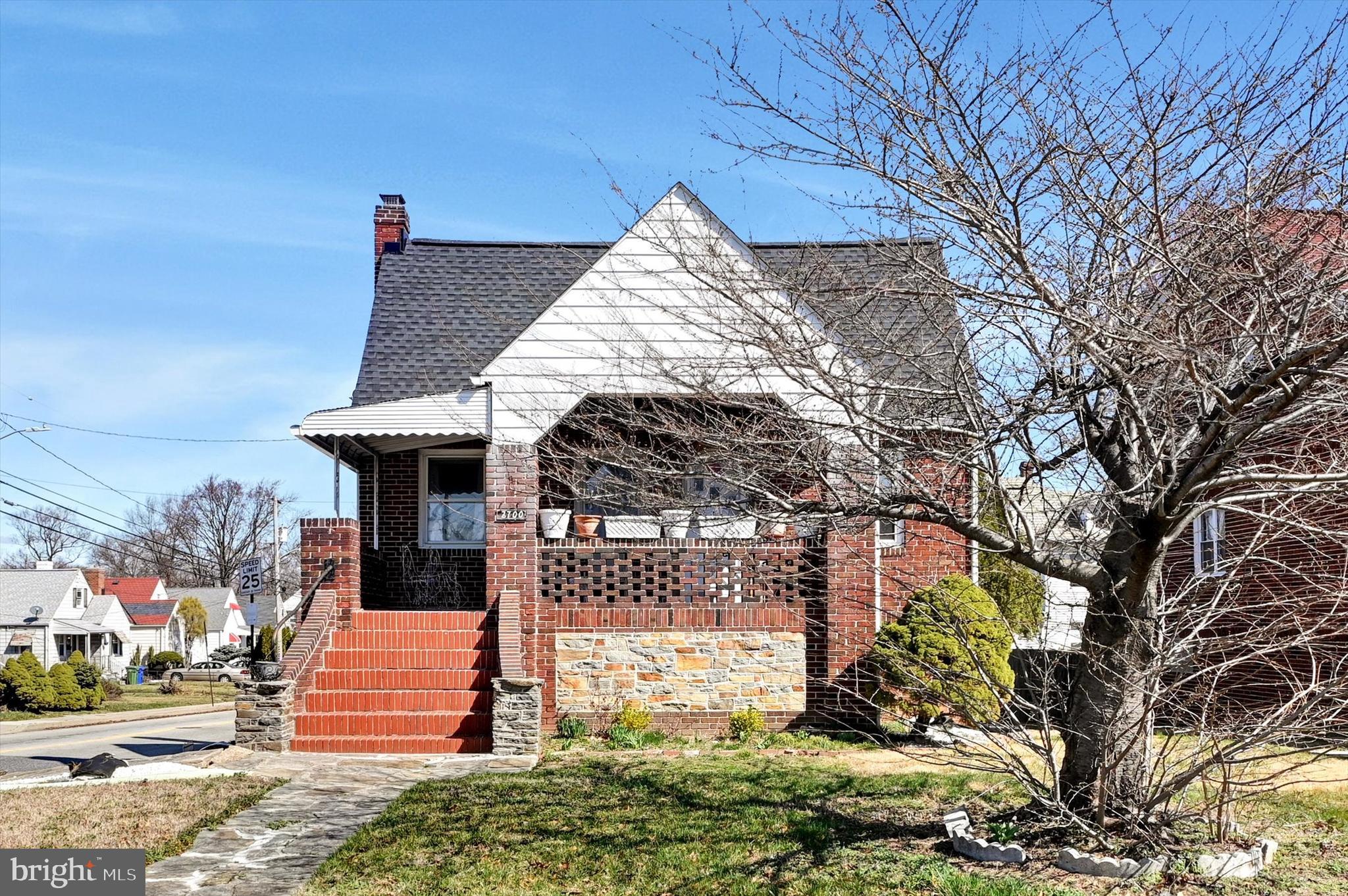 HAMILTON HILLS - Residential