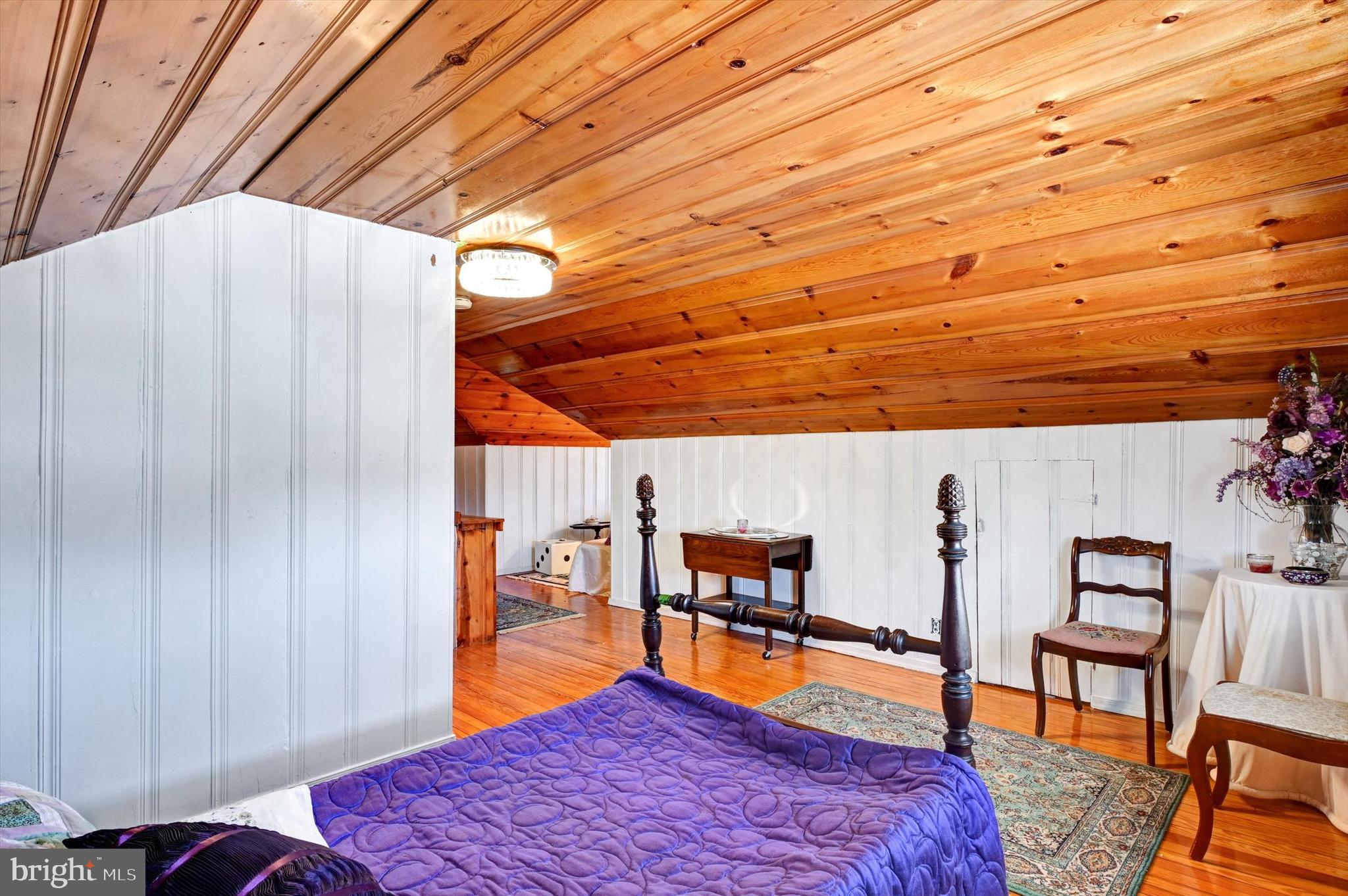 HAMILTON HILLS - Residential