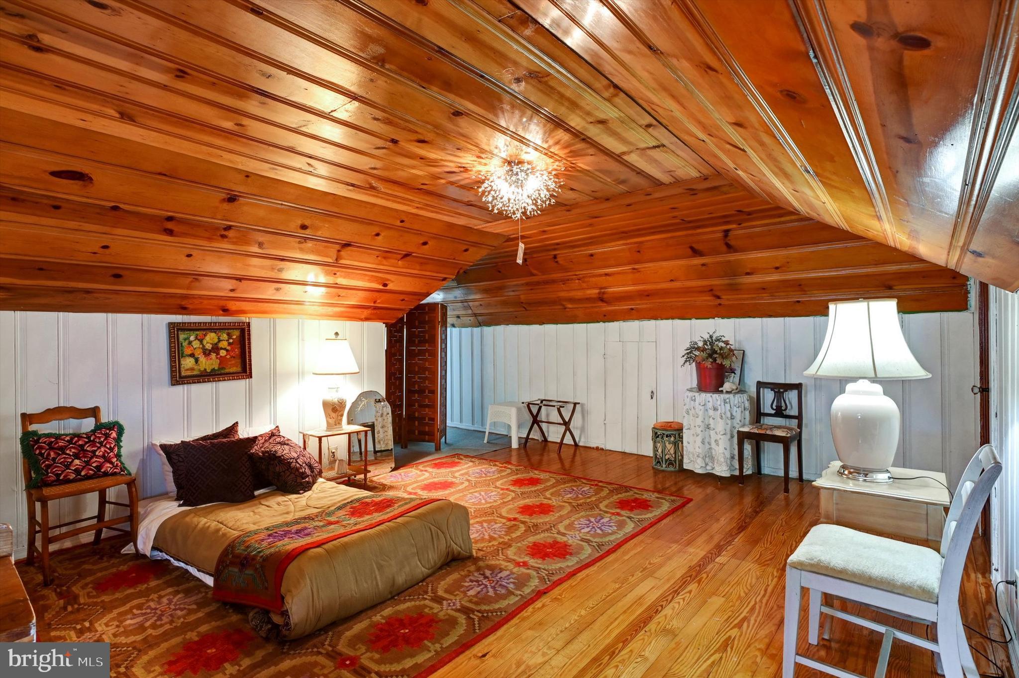 HAMILTON HILLS - Residential