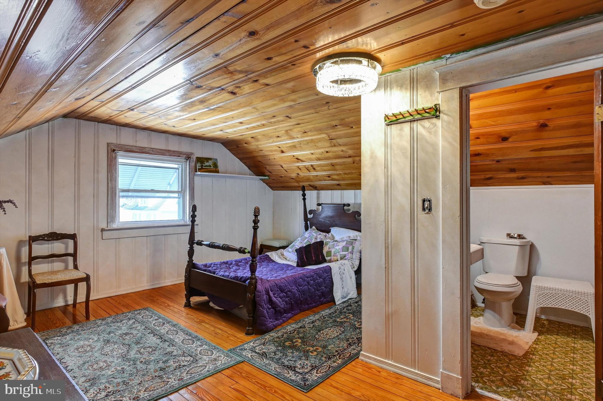 HAMILTON HILLS - Residential