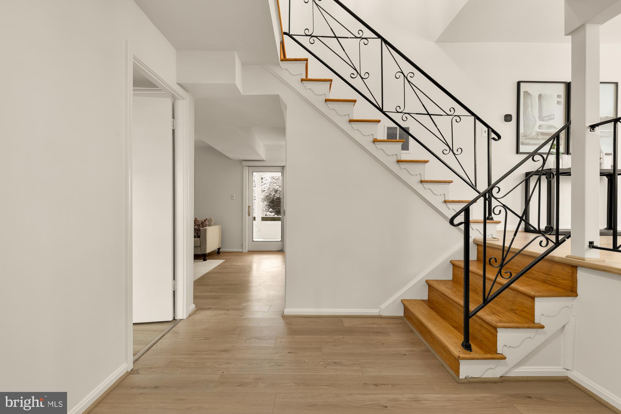 118 WHITE BIRCH COURT