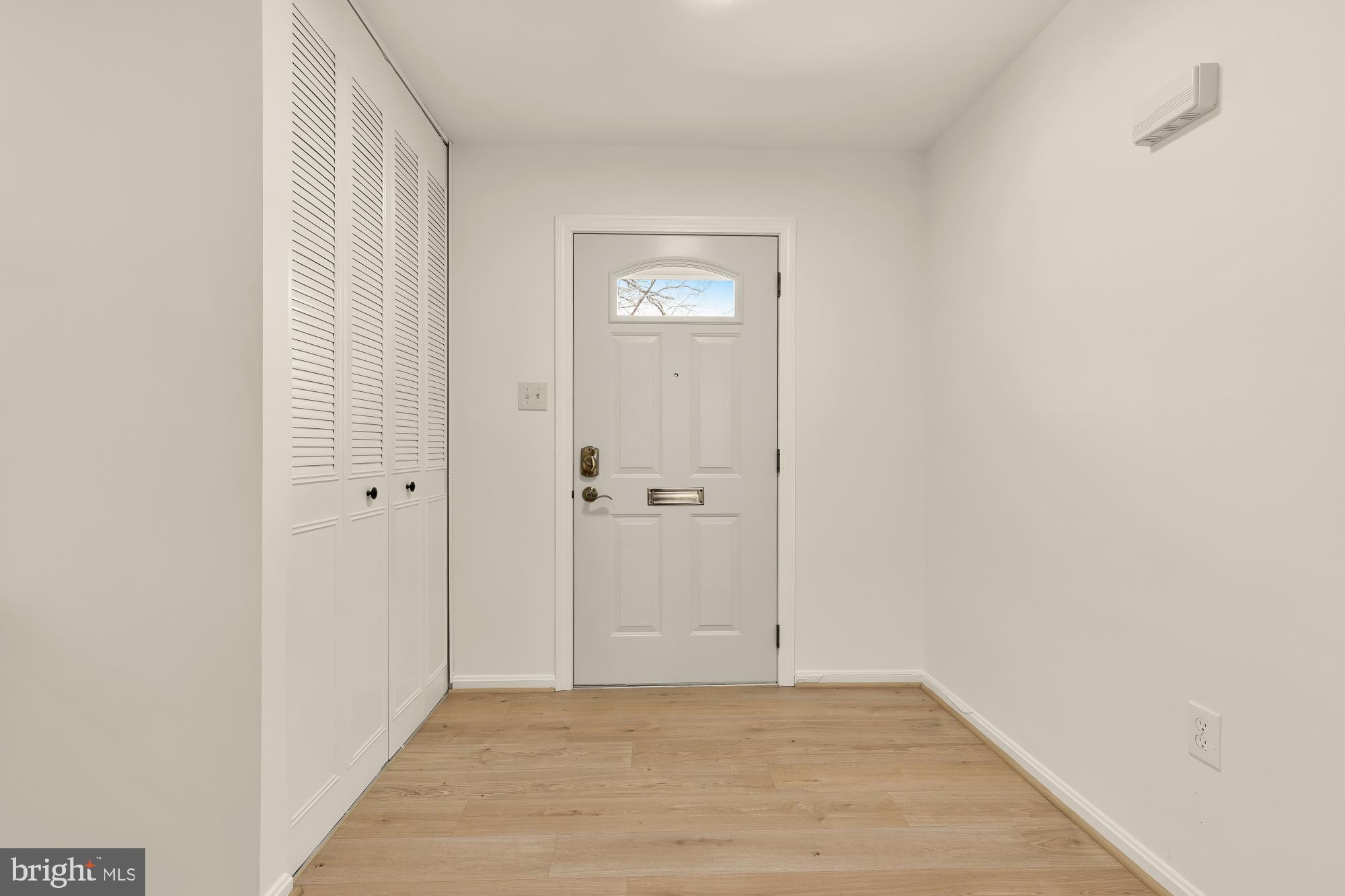 118 WHITE BIRCH COURT