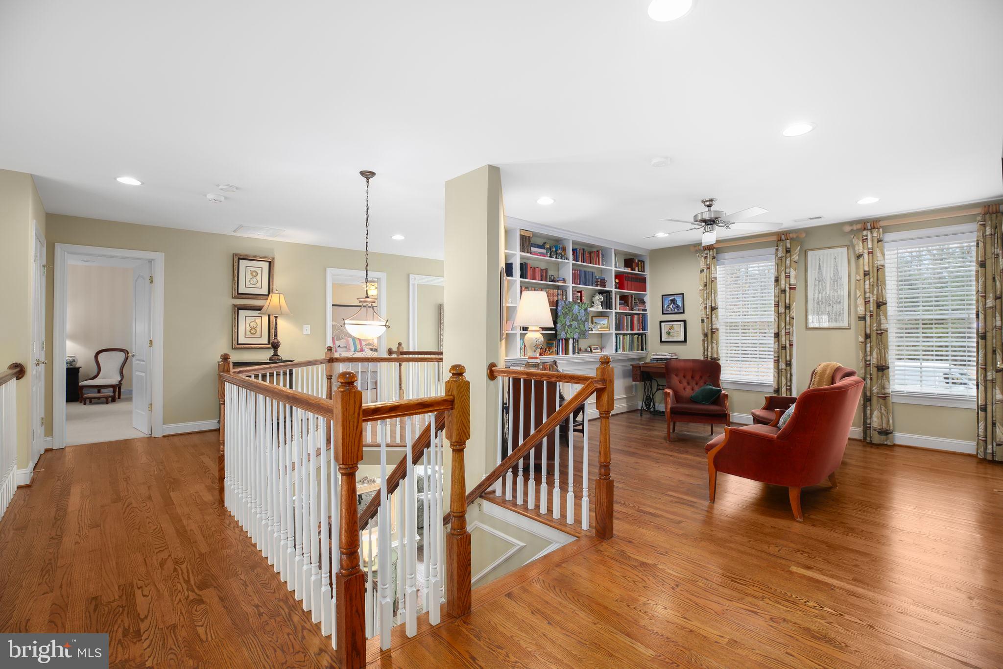 SMITH LAKE ESTATES - Residential