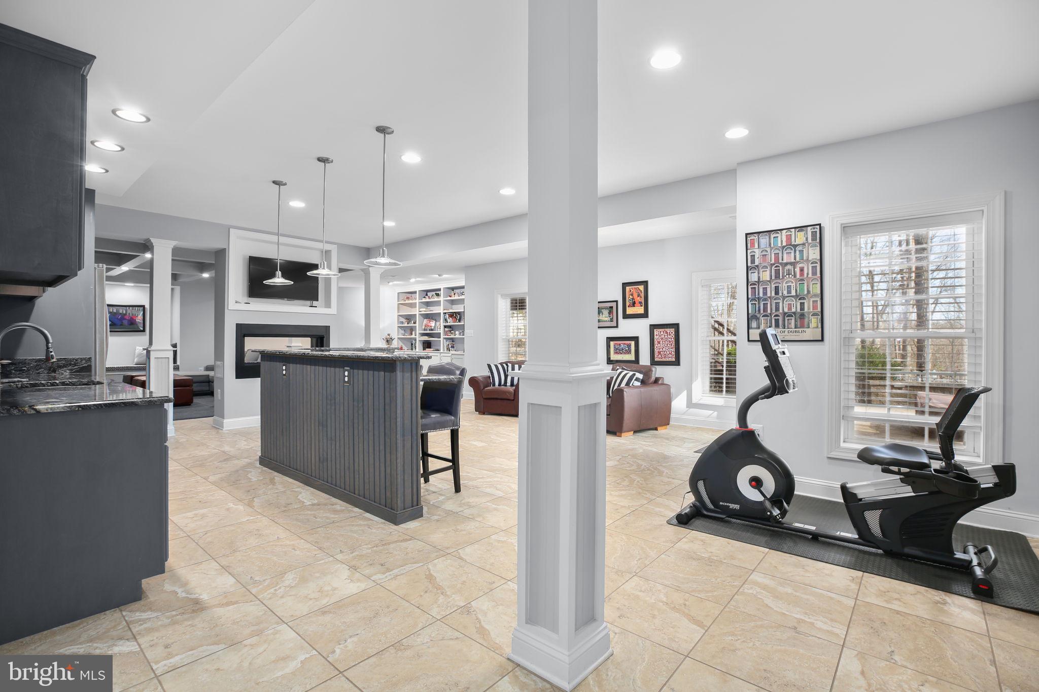 SMITH LAKE ESTATES - Residential