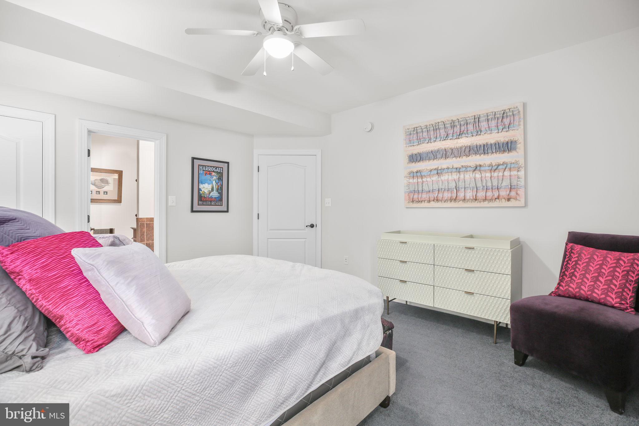 SMITH LAKE ESTATES - Residential