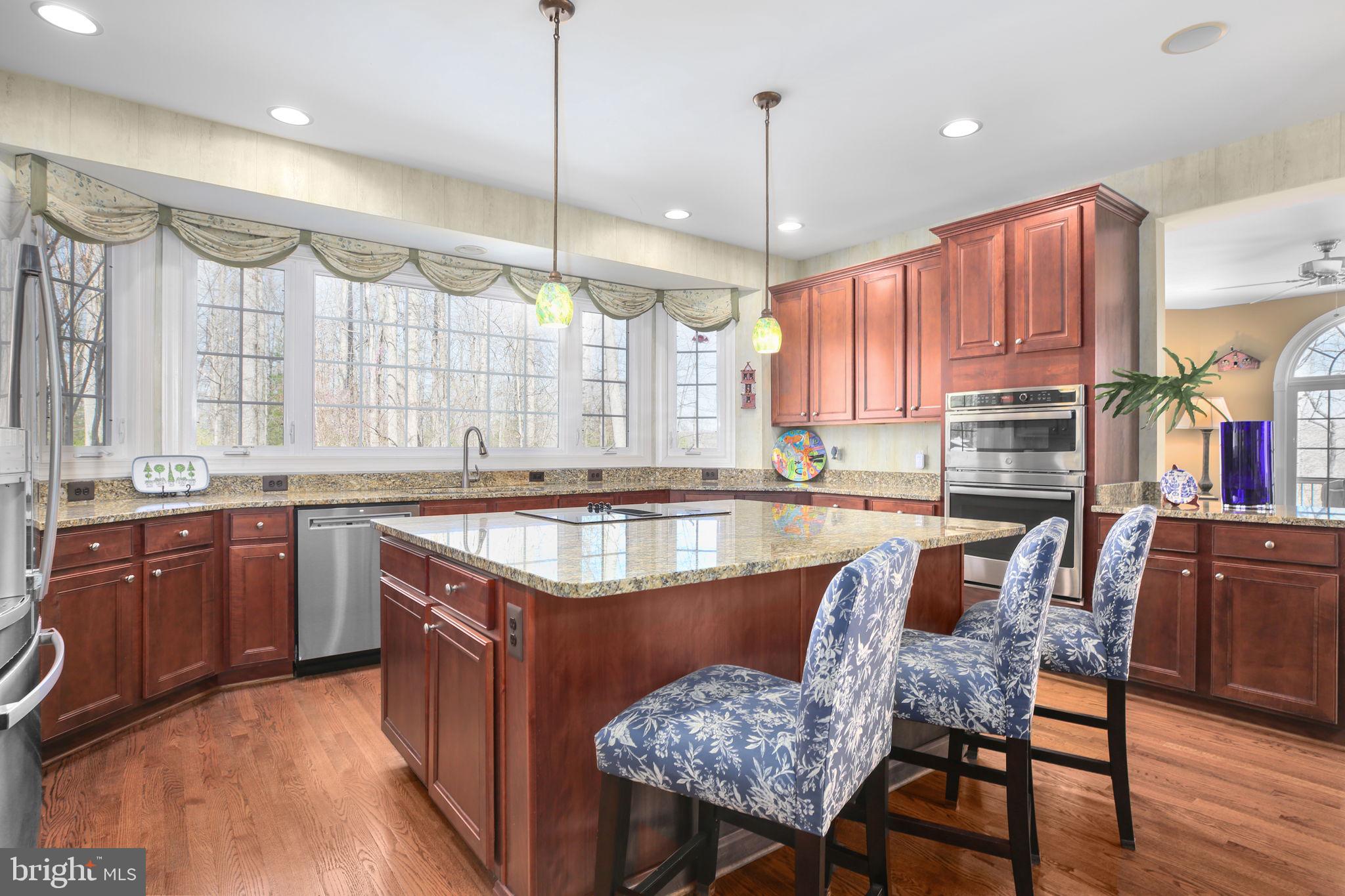 SMITH LAKE ESTATES - Residential