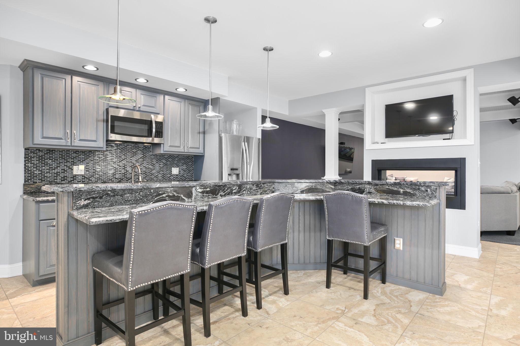 SMITH LAKE ESTATES - Residential