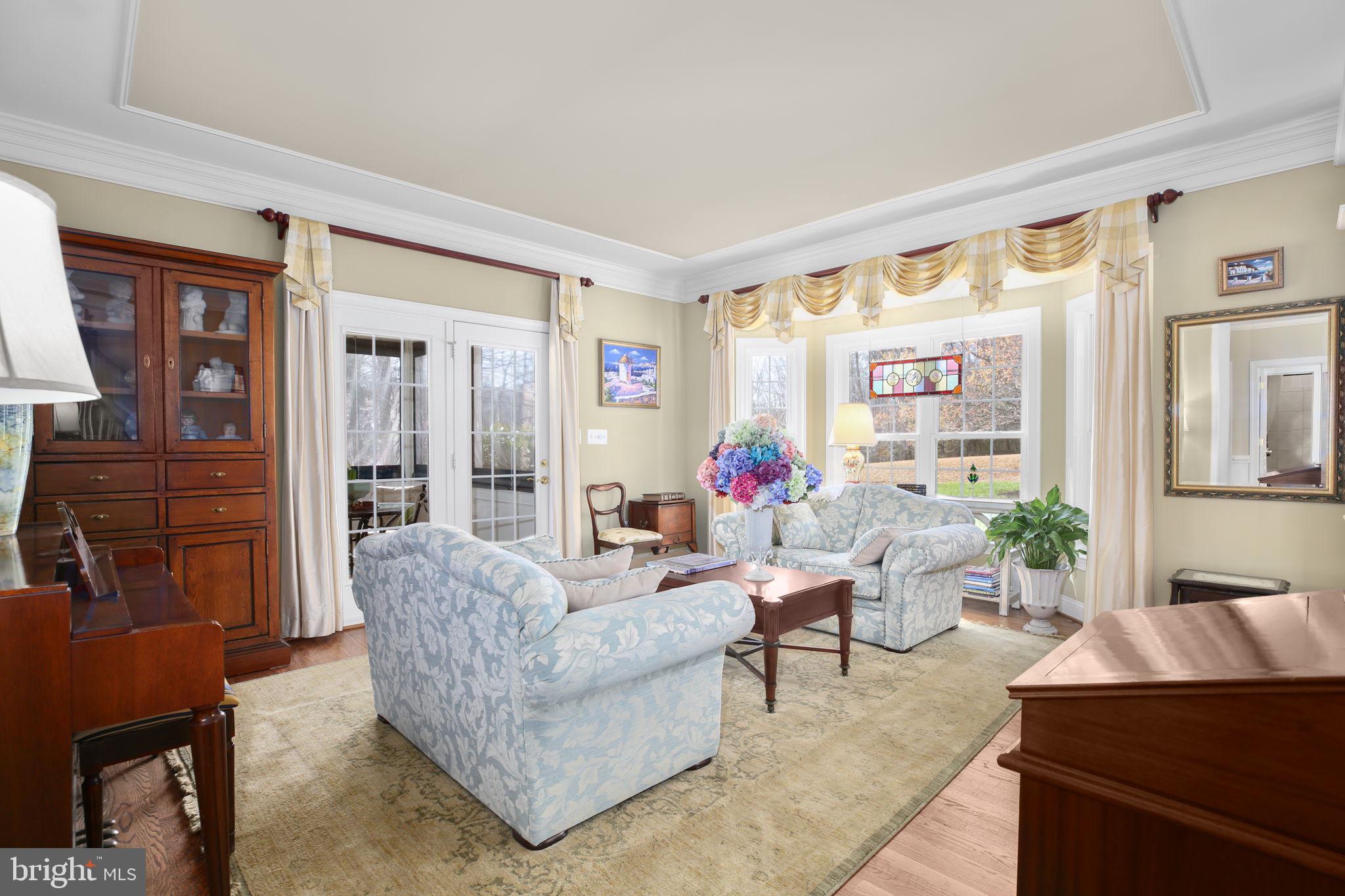 SMITH LAKE ESTATES - Residential