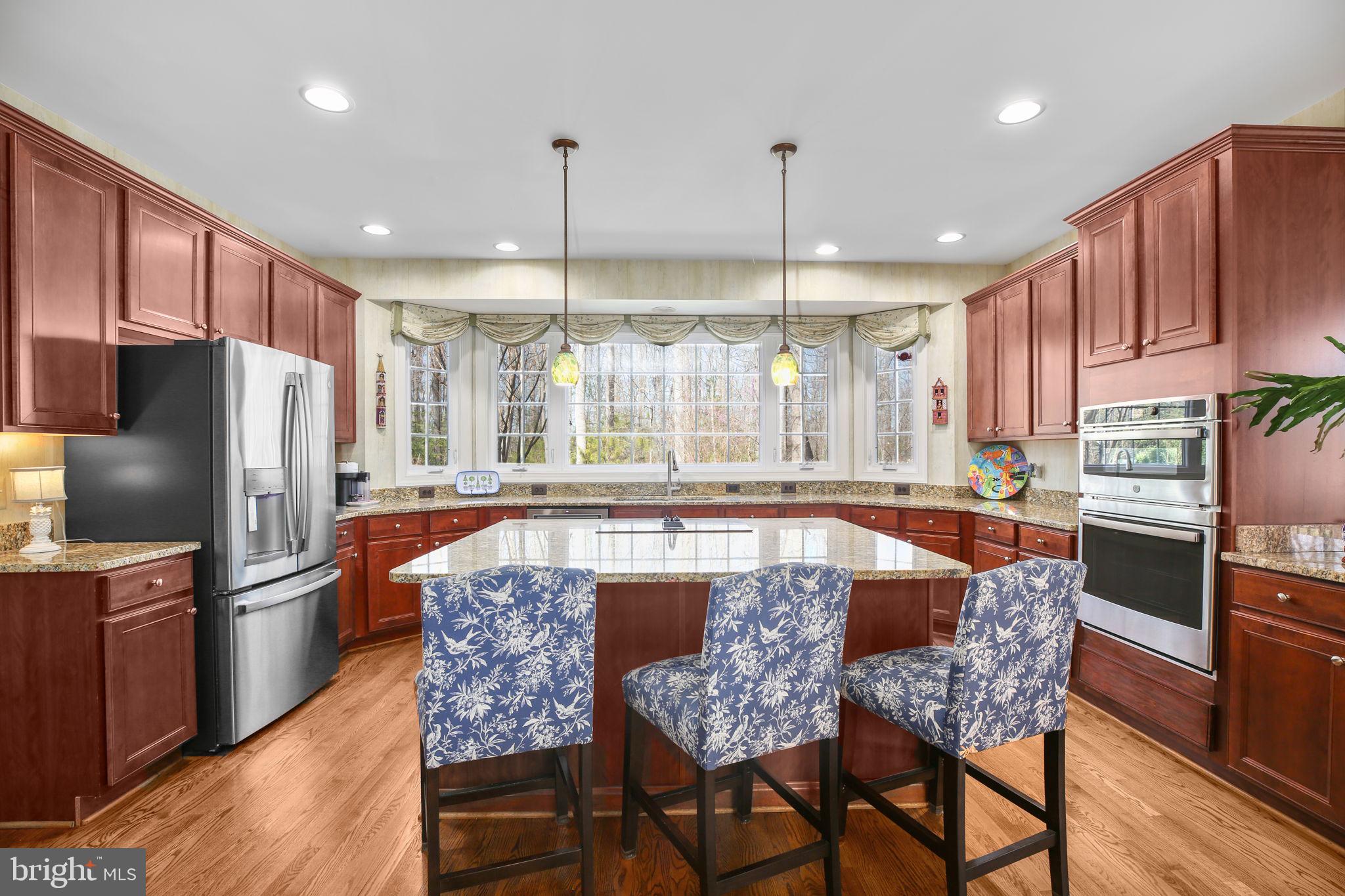 SMITH LAKE ESTATES - Residential