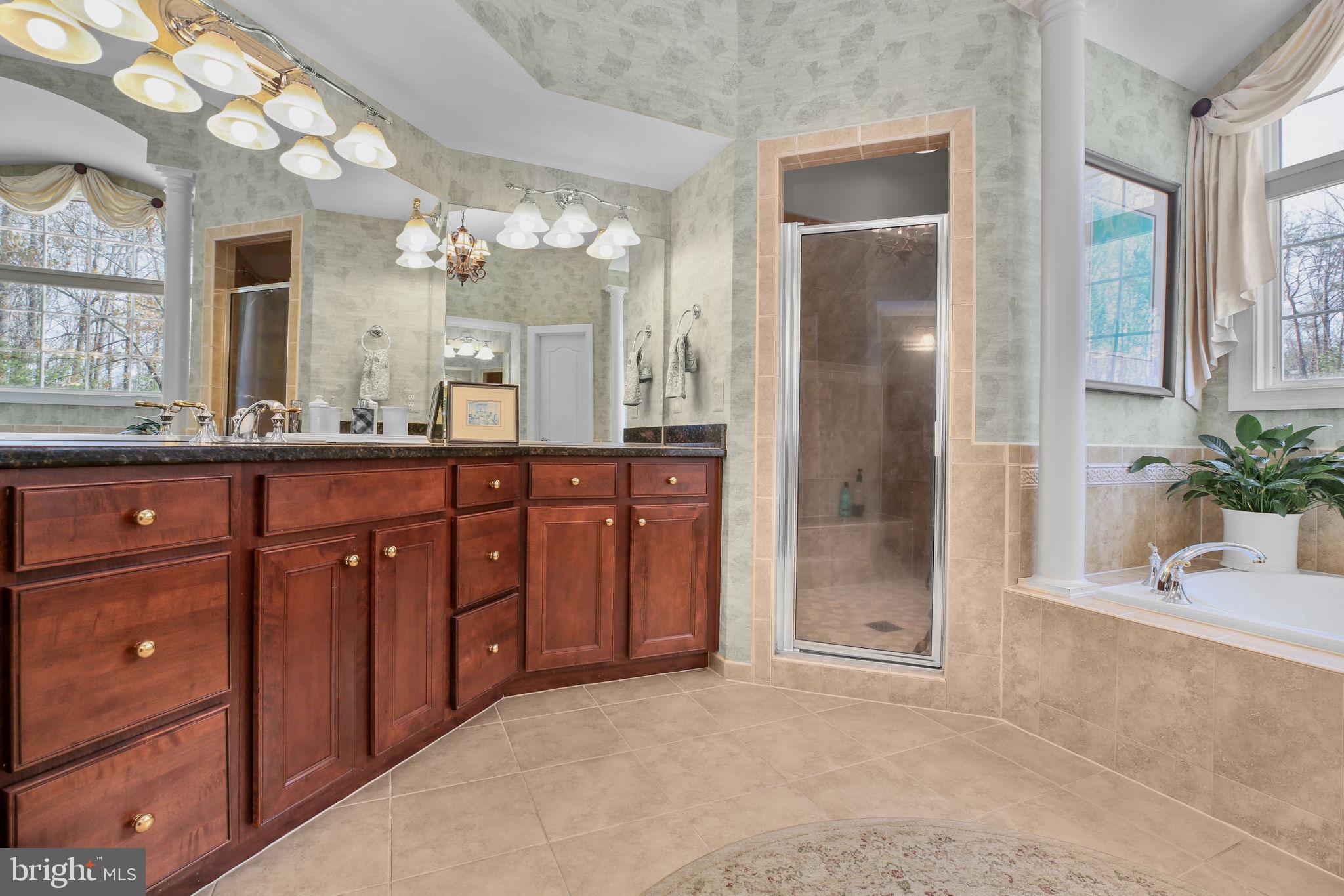 SMITH LAKE ESTATES - Residential