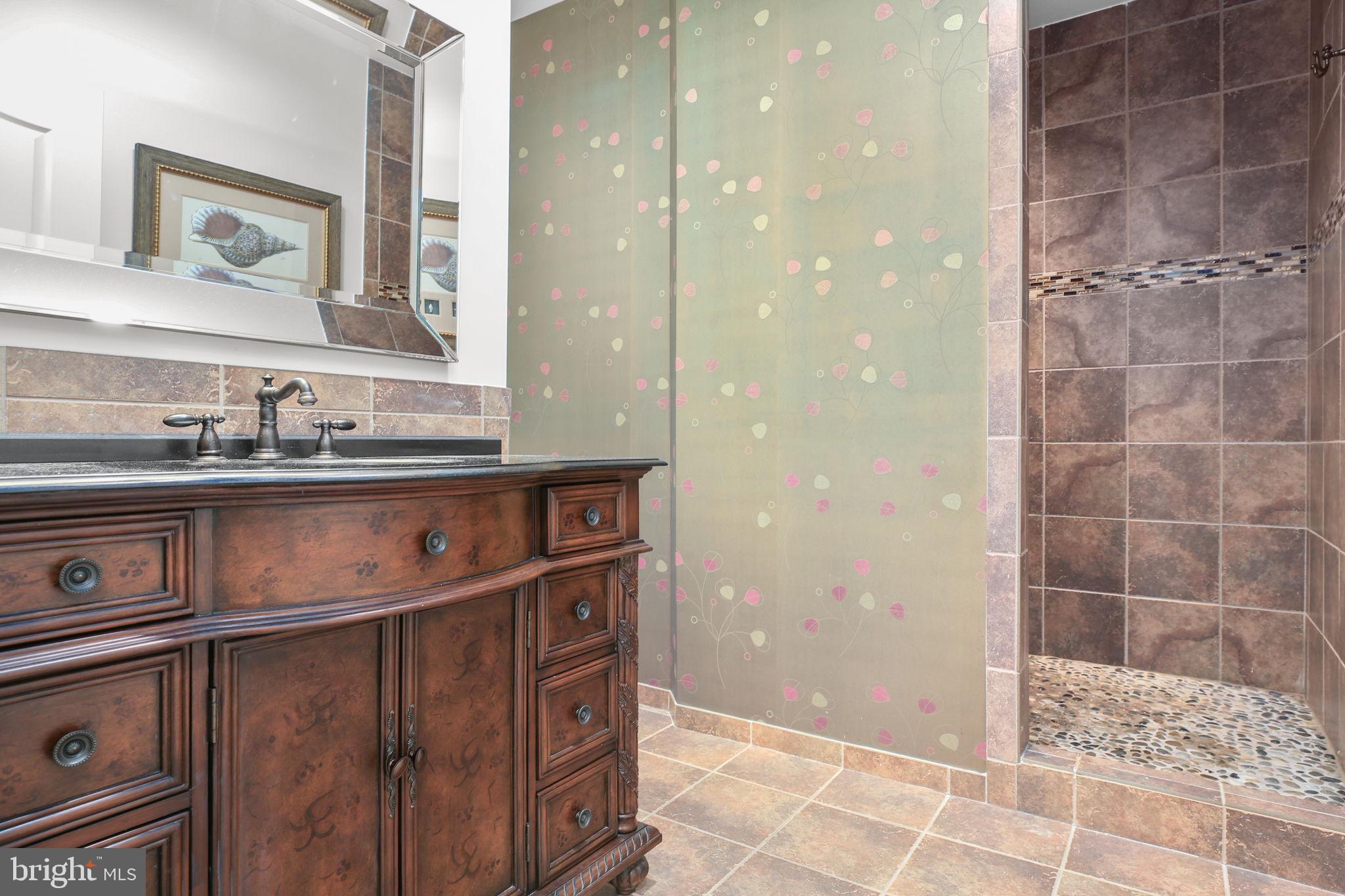 SMITH LAKE ESTATES - Residential