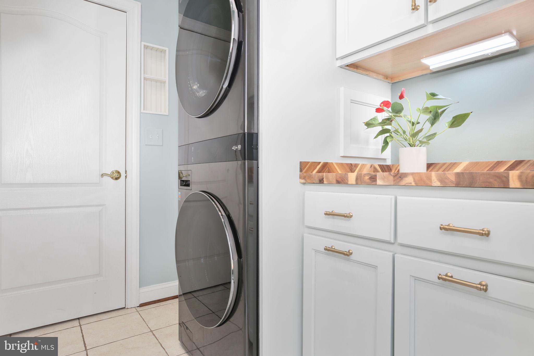 SMITH LAKE ESTATES - Residential