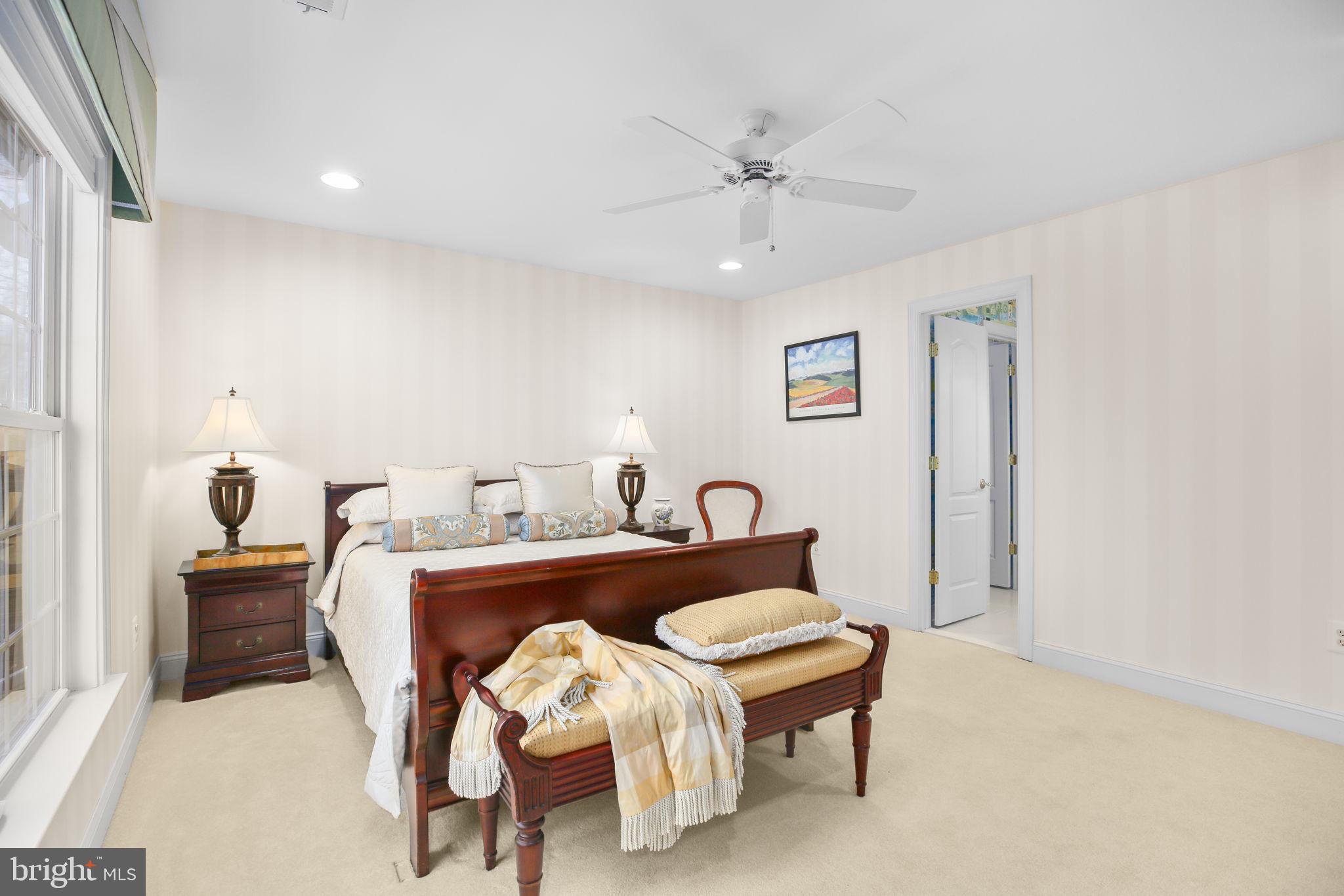 SMITH LAKE ESTATES - Residential