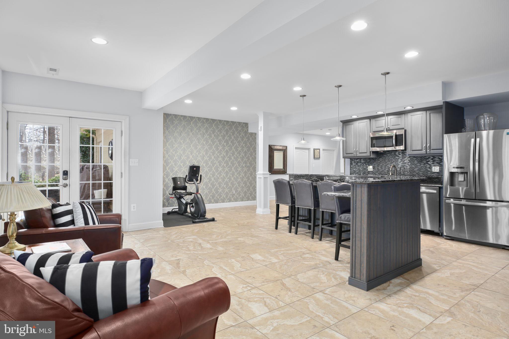 SMITH LAKE ESTATES - Residential