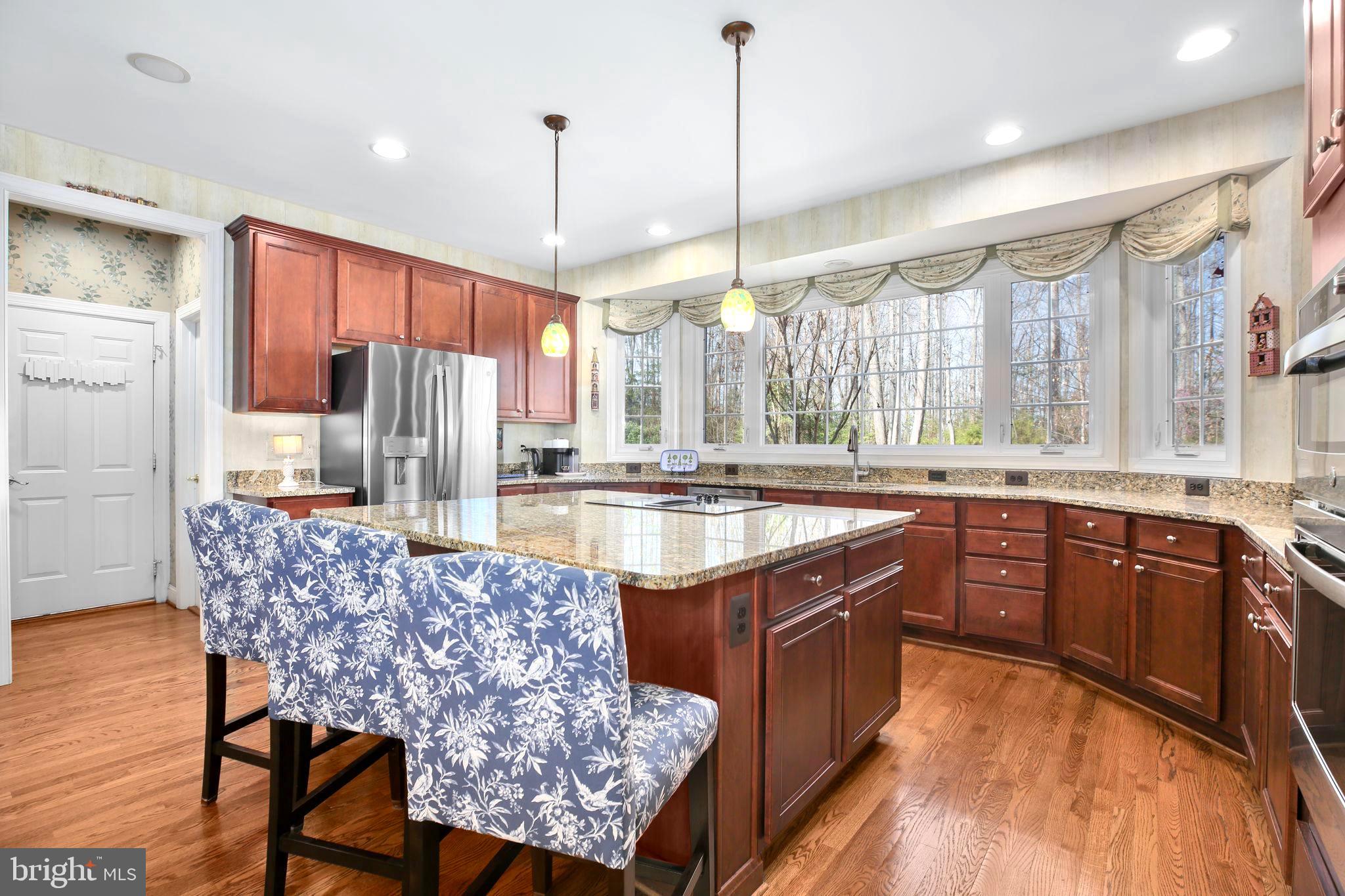 SMITH LAKE ESTATES - Residential