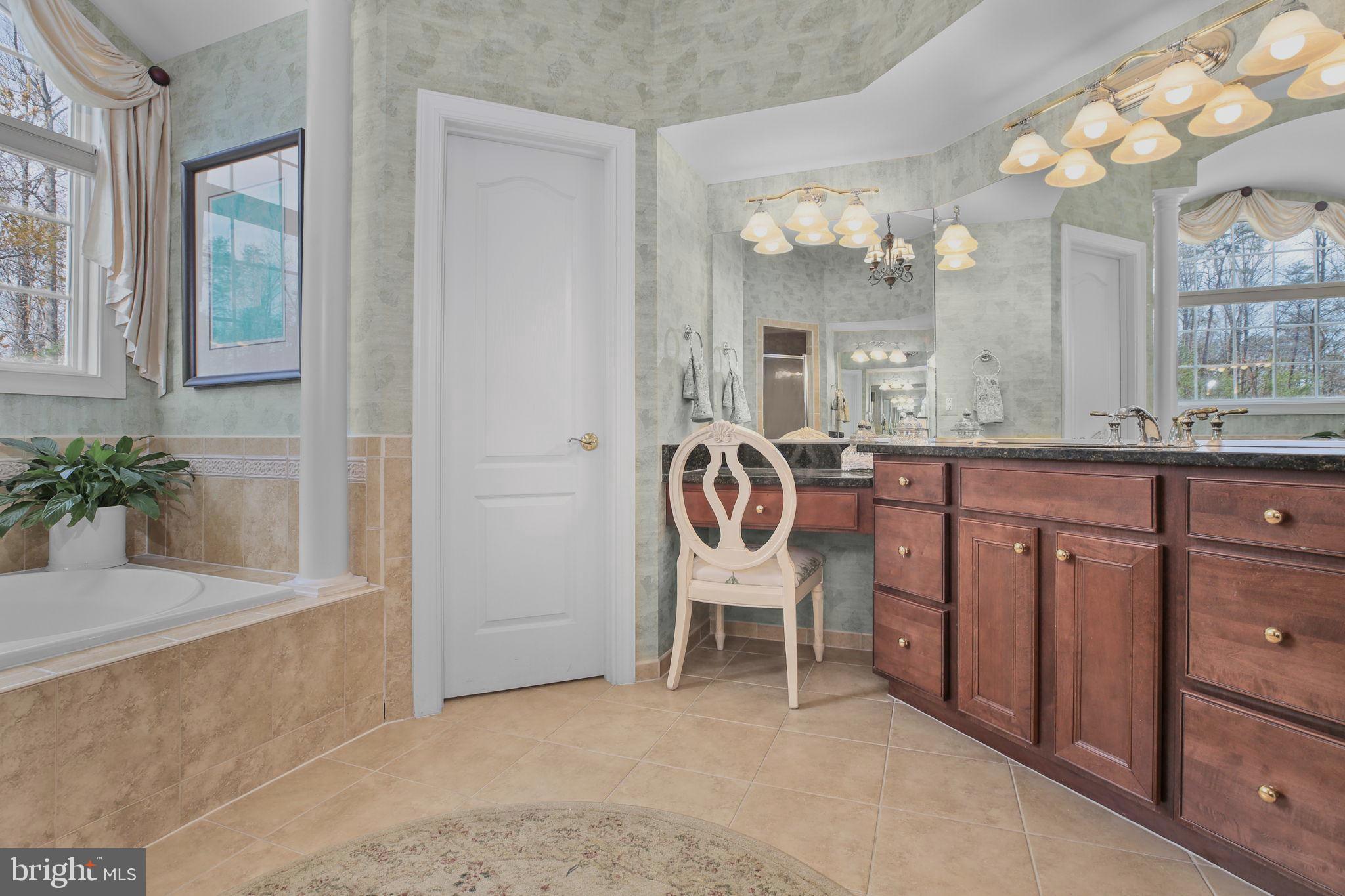 SMITH LAKE ESTATES - Residential