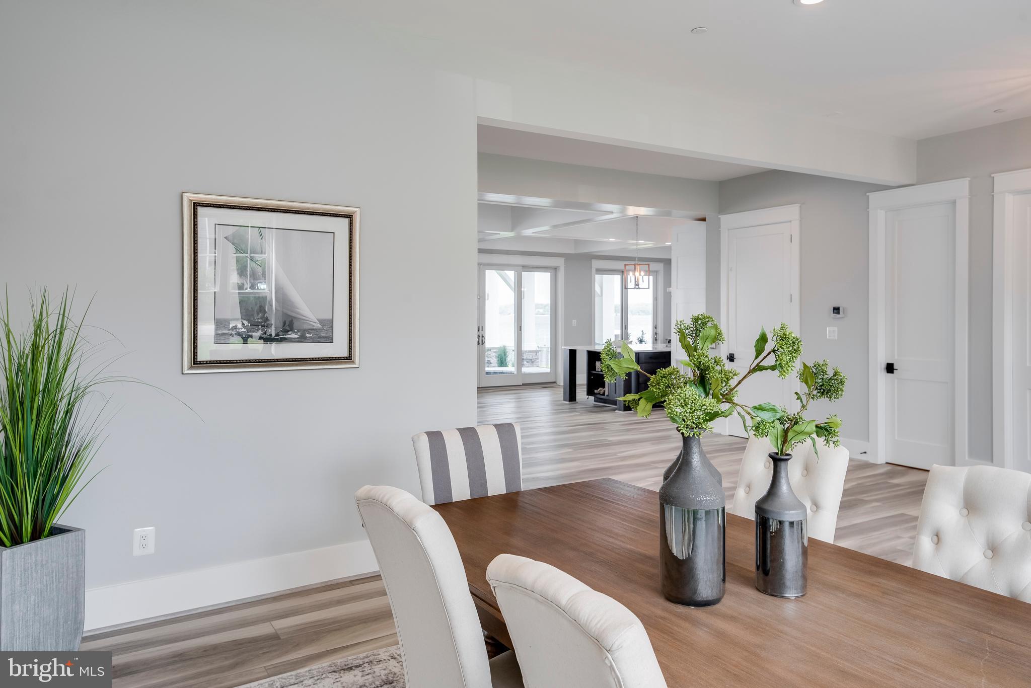 BROADWATER BEACH - Residential