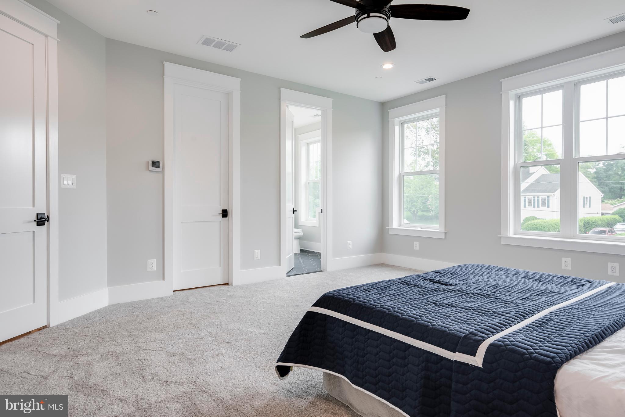 BROADWATER BEACH - Residential