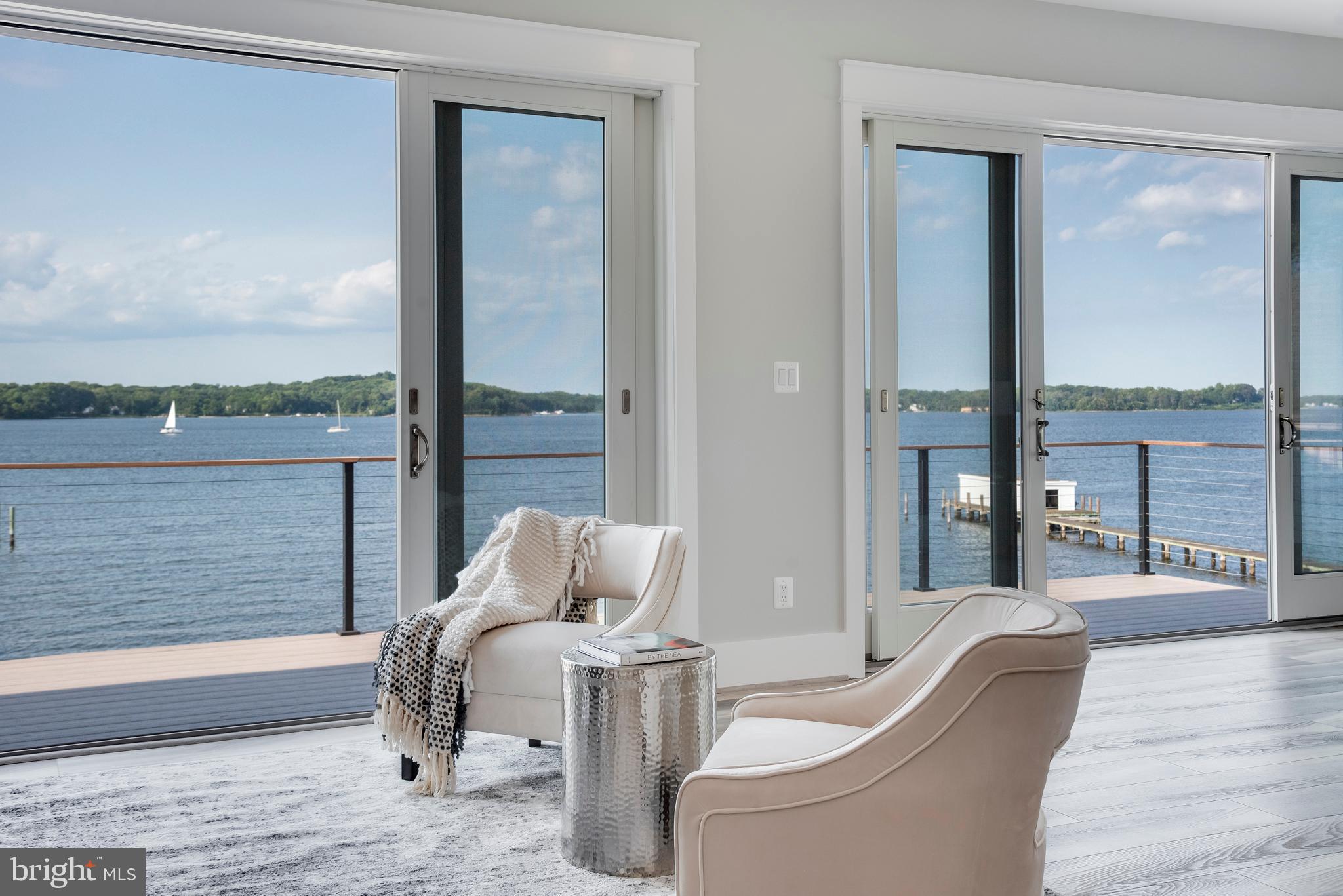 BROADWATER BEACH - Residential