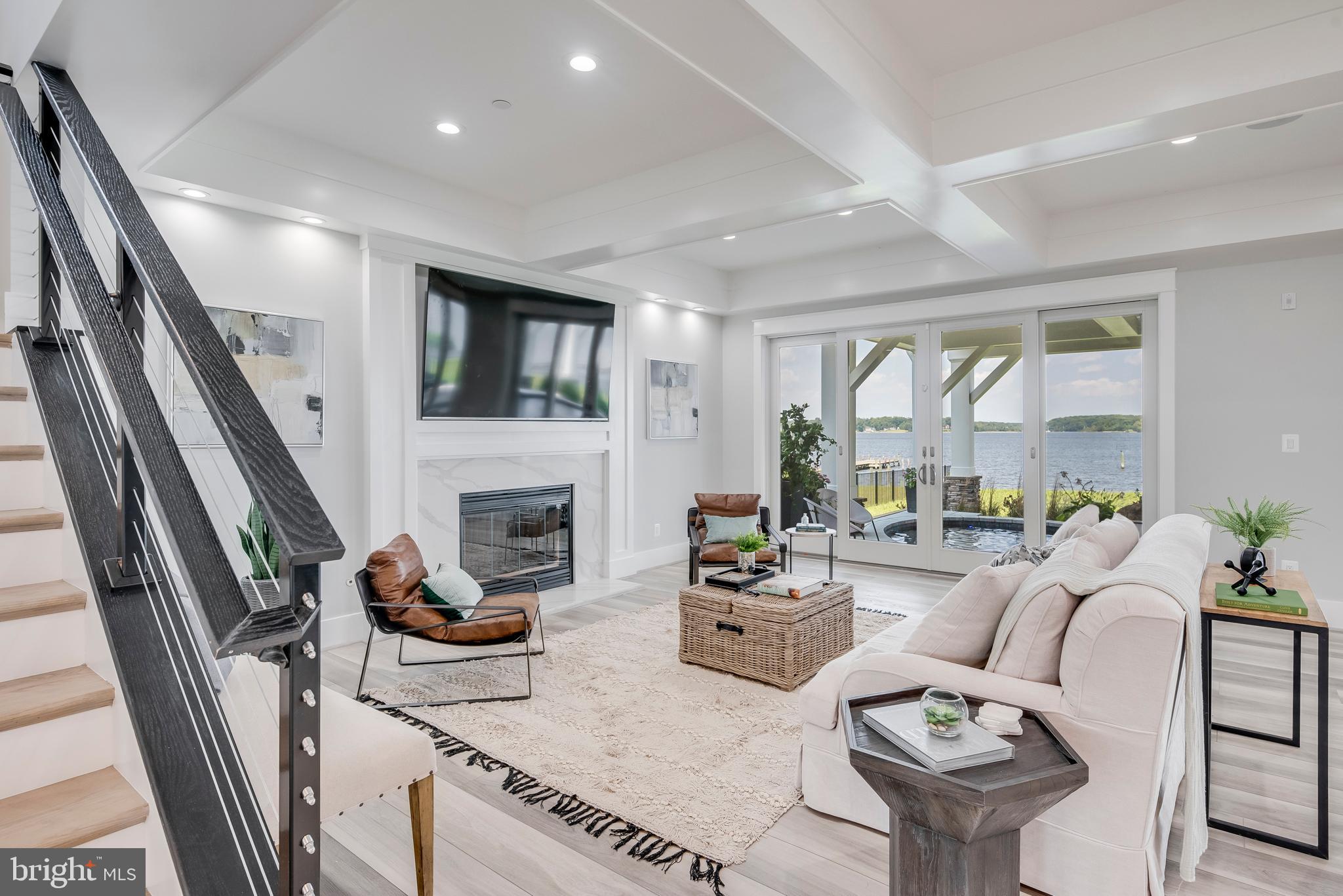 BROADWATER BEACH - Residential