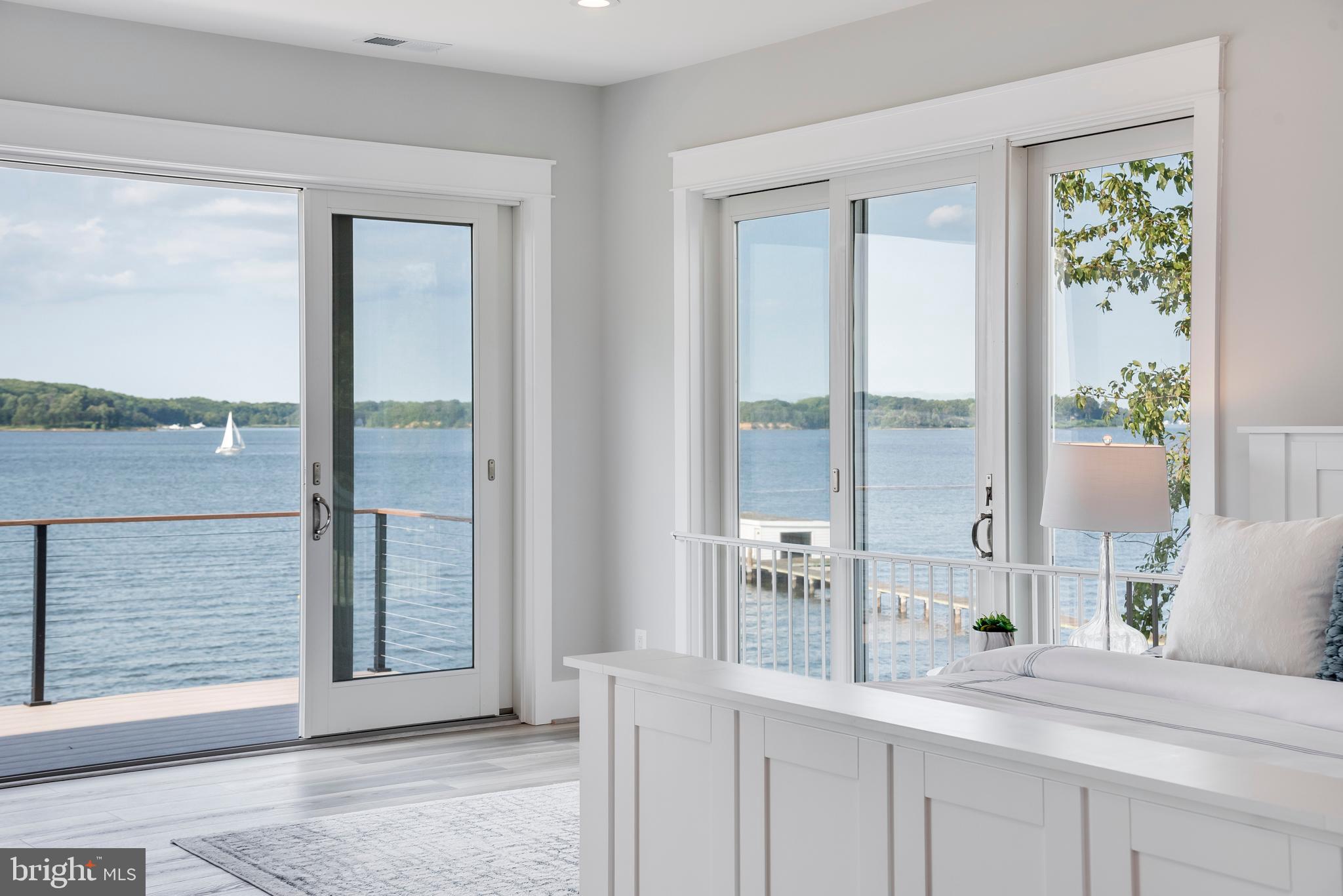 BROADWATER BEACH - Residential