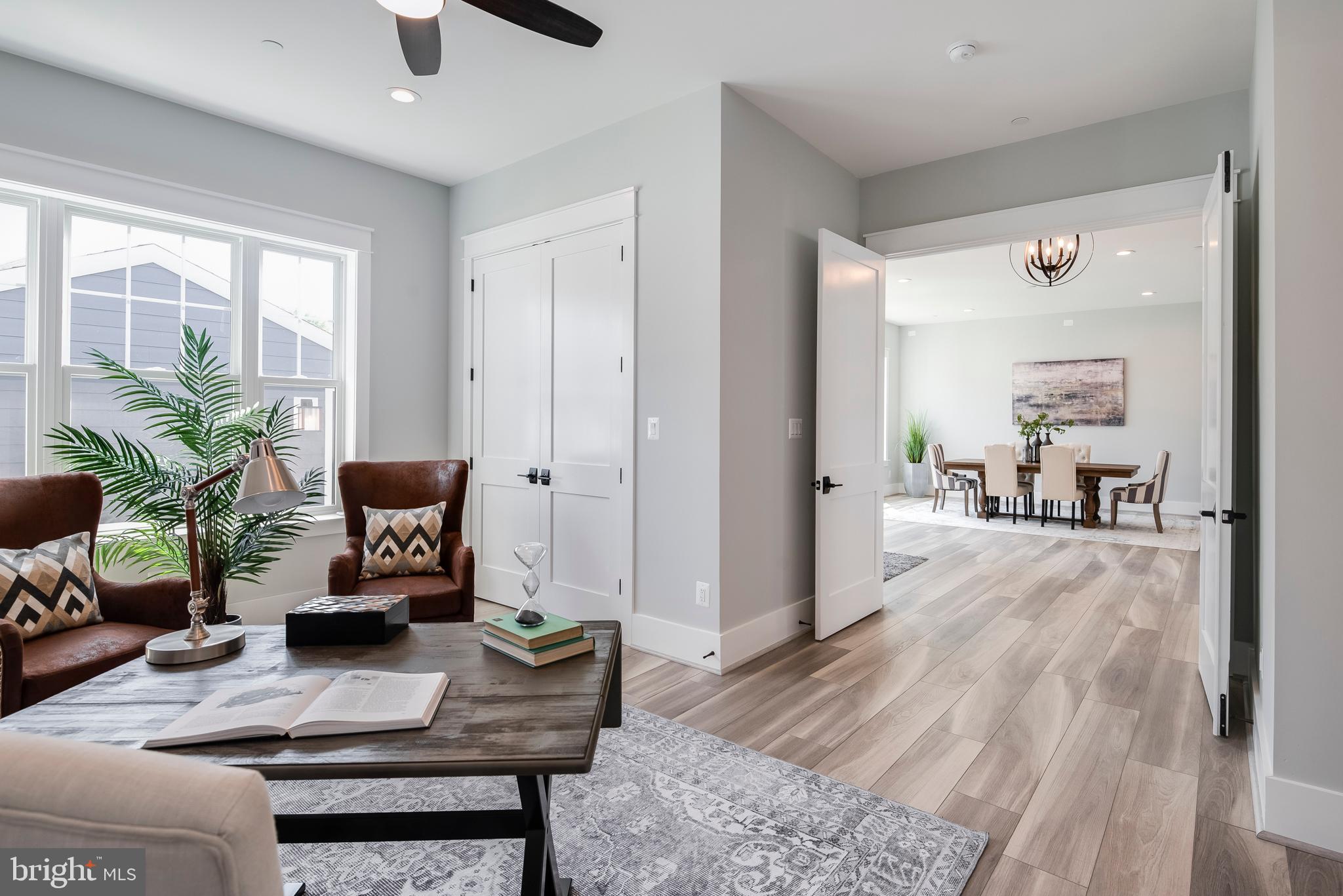 BROADWATER BEACH - Residential